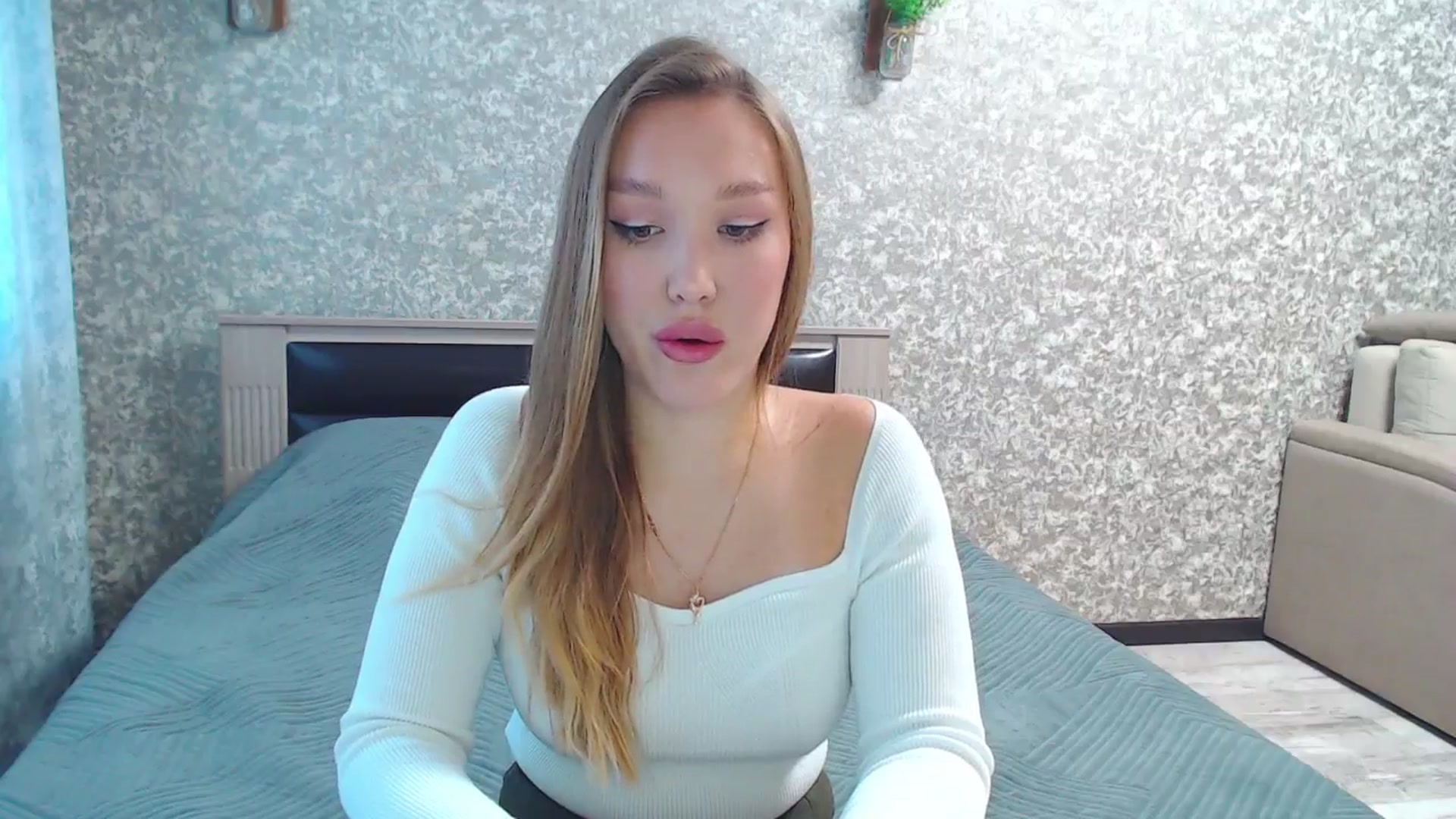 Gallery image thumbnail from Fairy_Moon1's myfreecams stream on, 10/20/2025, 06:02 image 11 of 20