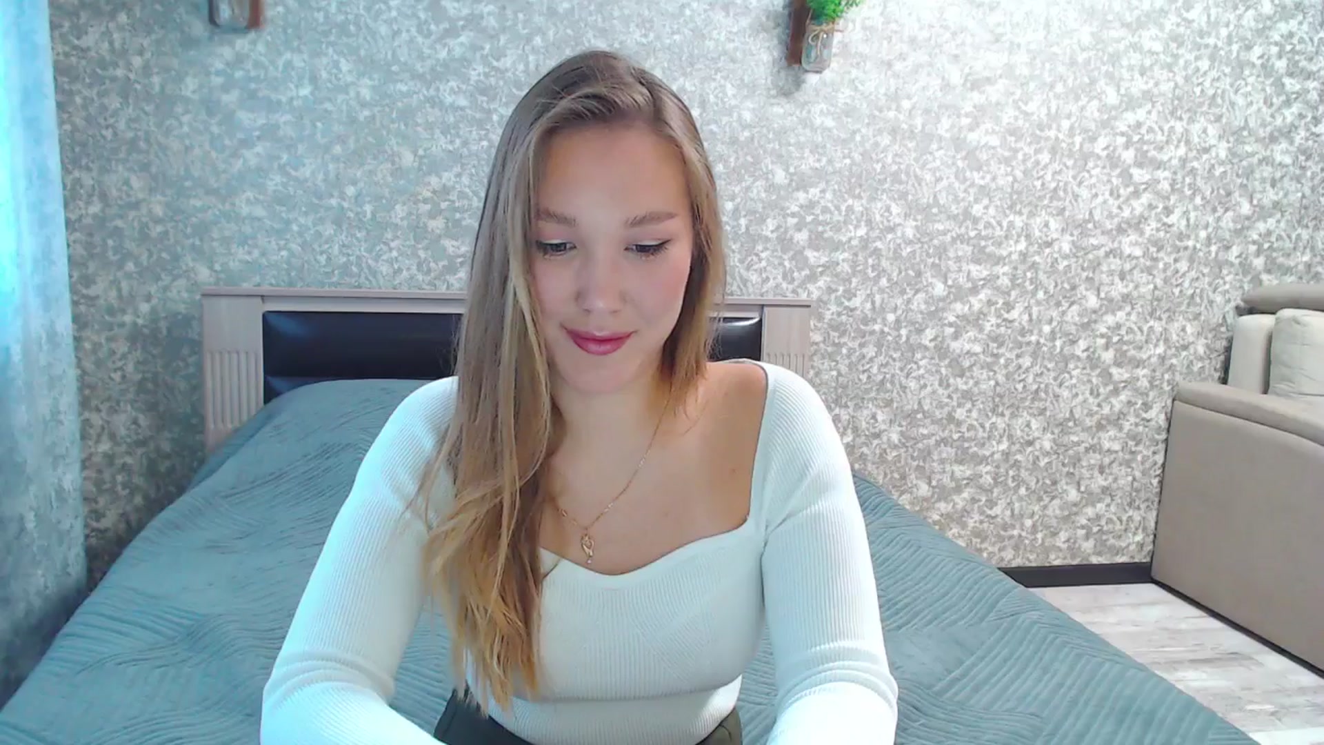 Gallery image thumbnail from Fairy_Moon1's myfreecams stream on, 10/20/2025, 06:02 image 20 of 20