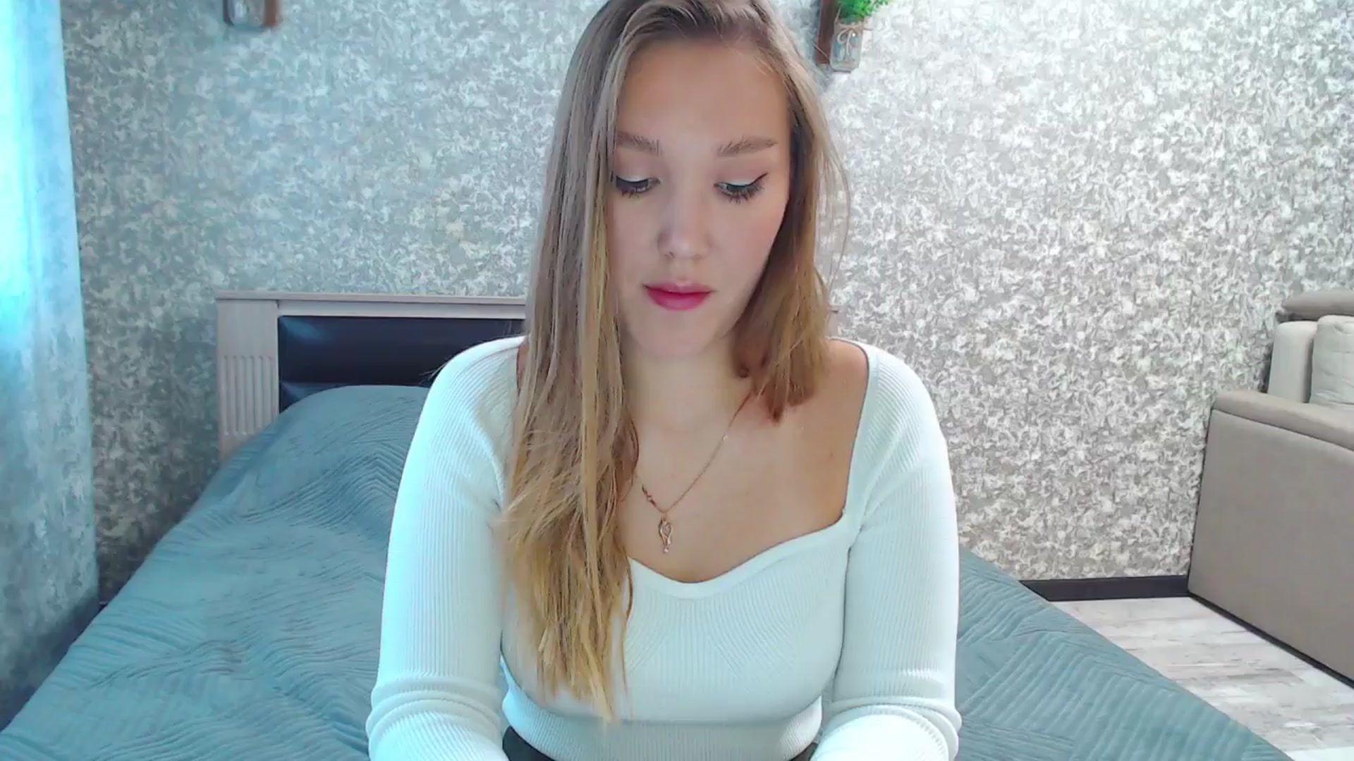 Gallery image thumbnail from Fairy_Moon1's myfreecams stream on, 10/20/2025, 07:27 image 12 of 20
