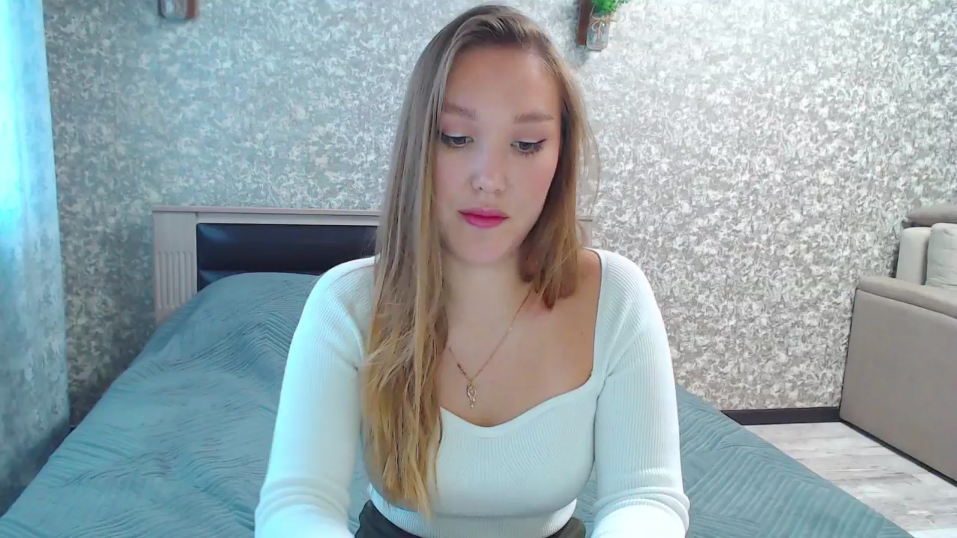 Gallery image thumbnail from Fairy_Moon1's myfreecams stream on, 10/20/2025, 07:27 image 11 of 20
