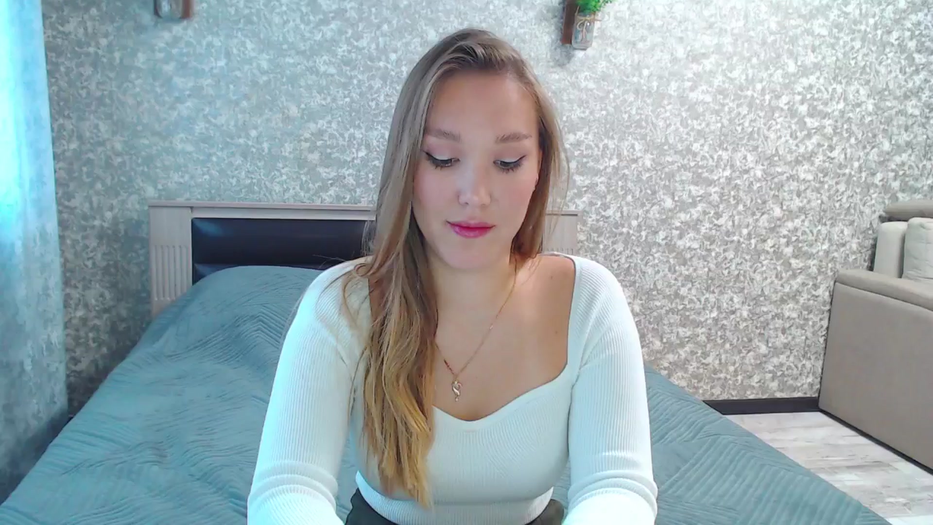 Gallery image thumbnail from Fairy_Moon1's myfreecams stream on, 10/20/2025, 07:27 image 9 of 20