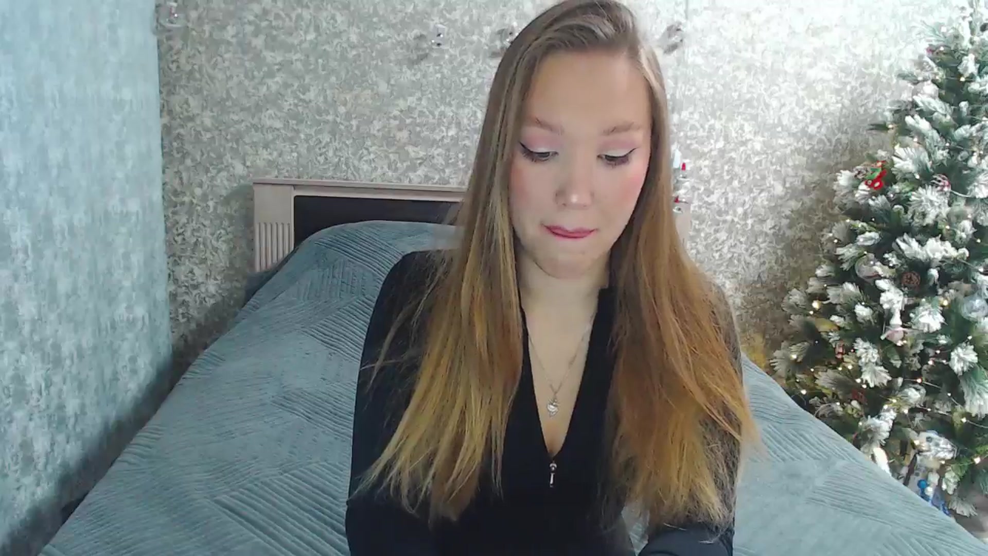 Gallery image thumbnail from Fairy_Moon1's myfreecams stream on, 12/23/2025, 05:00 image 5 of 20