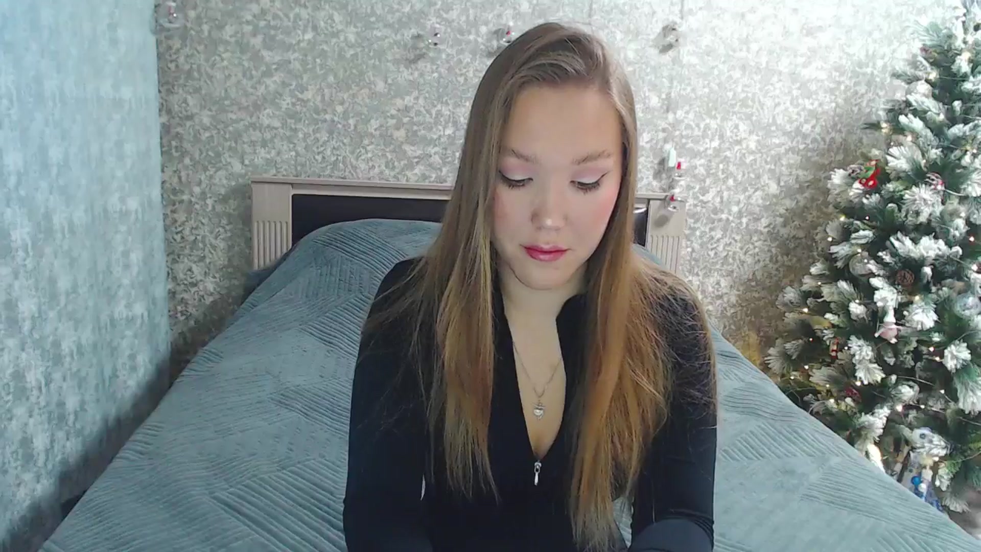 Gallery image thumbnail from Fairy_Moon1's myfreecams stream on, 12/23/2025, 05:00 image 8 of 20