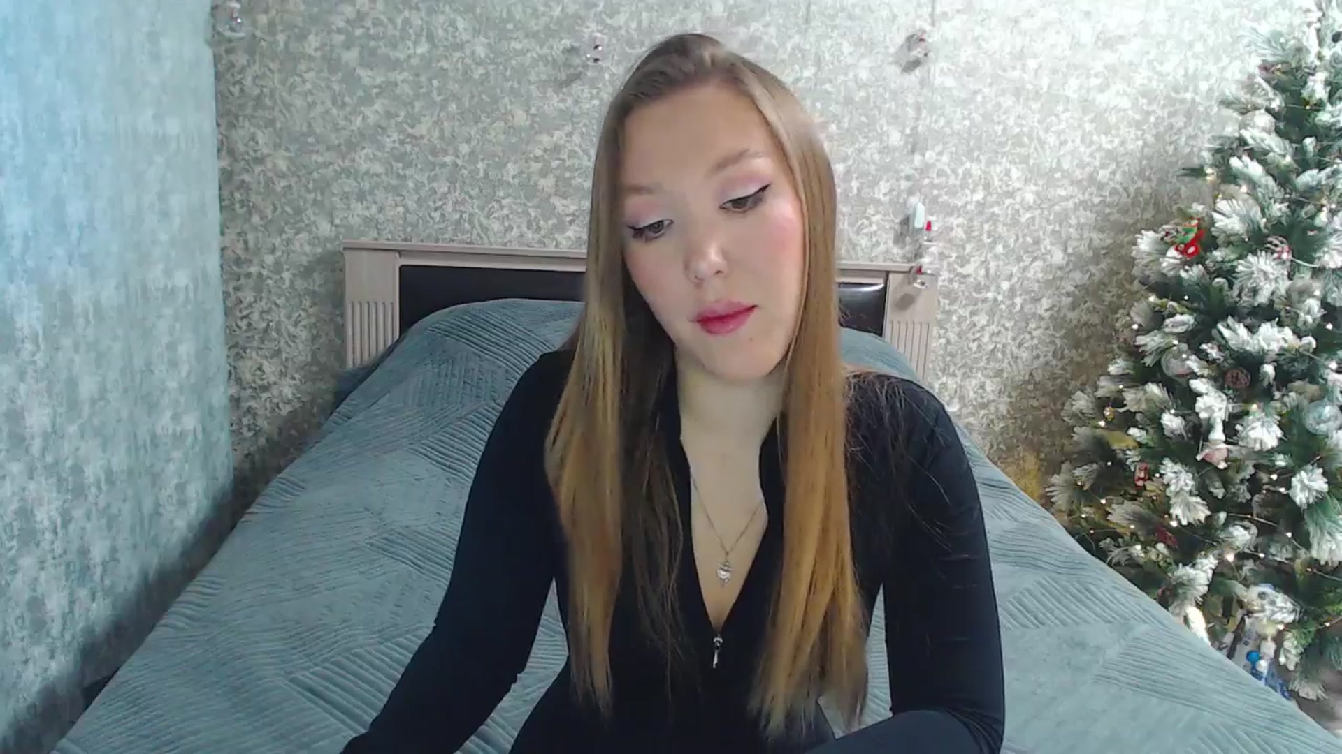 Gallery image thumbnail from Fairy_Moon1's myfreecams stream on, 12/23/2025, 05:00 image 14 of 20
