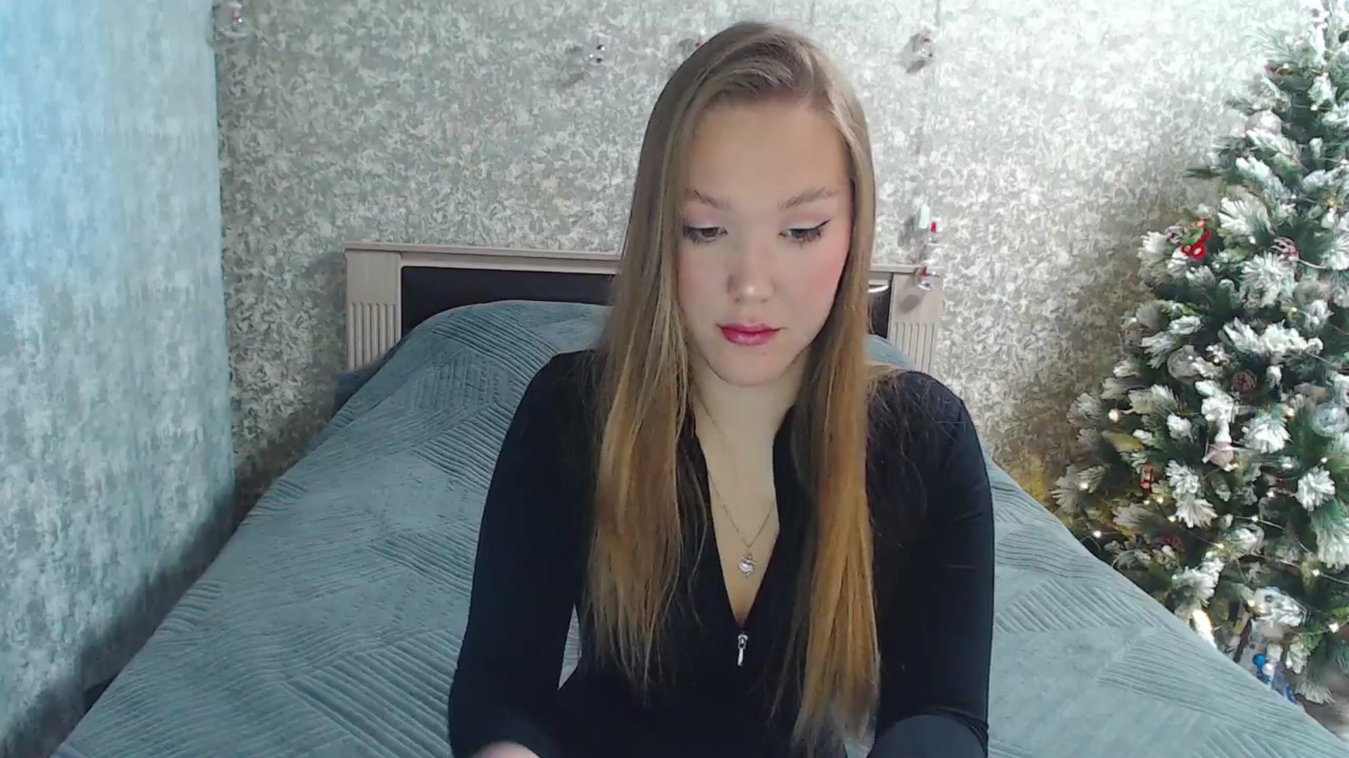 Gallery image thumbnail from Fairy_Moon1's myfreecams stream on, 12/23/2025, 05:00 image 16 of 20
