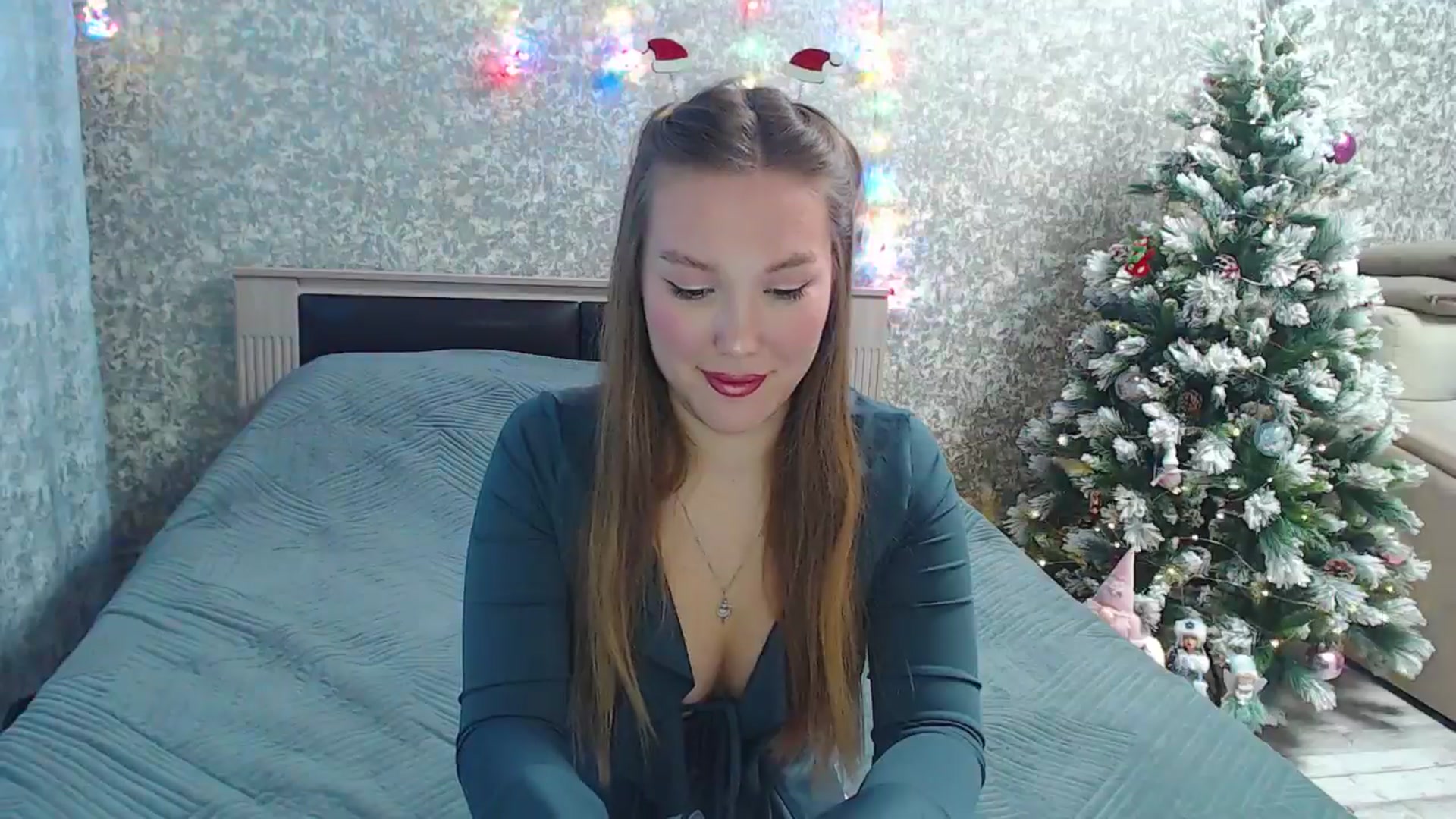 Gallery image thumbnail from Fairy_Moon1's myfreecams stream on, 12/25/2025, 06:06 image 9 of 20