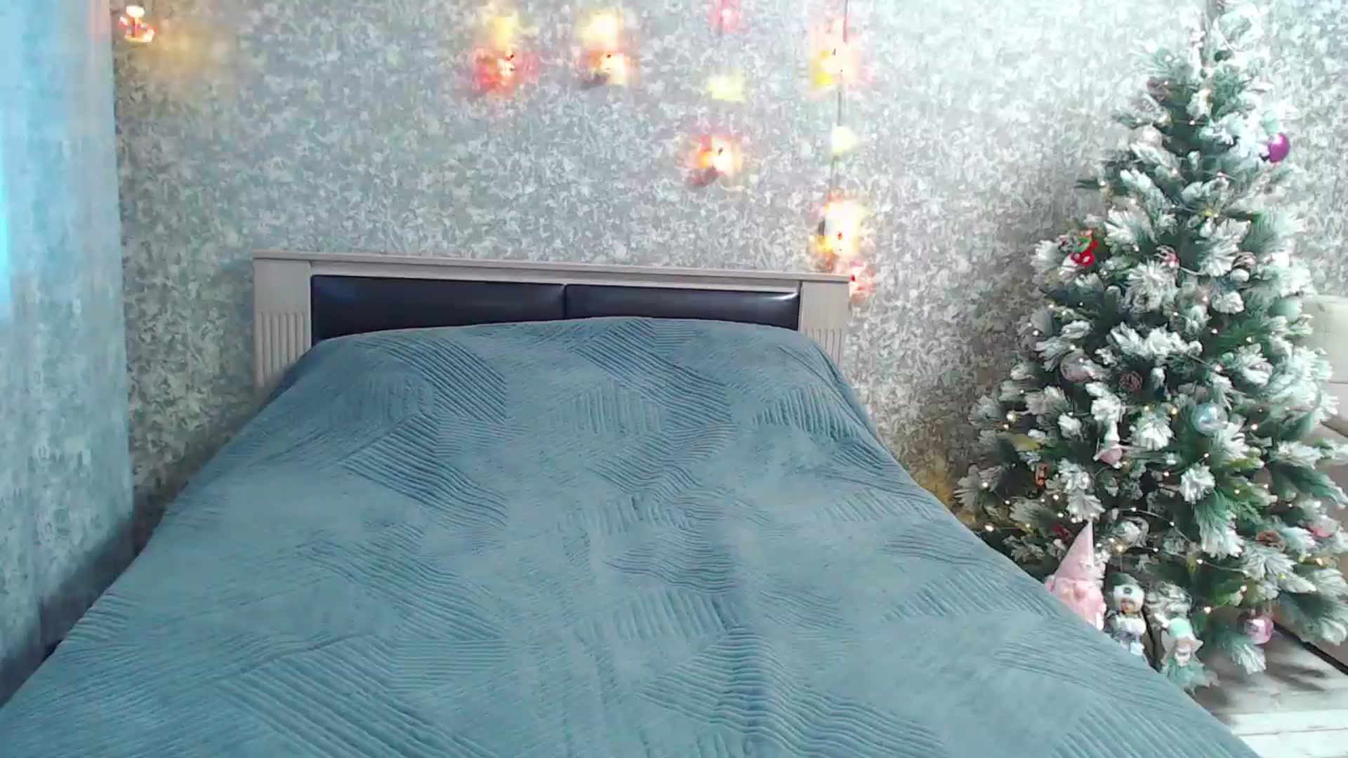 Gallery image thumbnail from Fairy_Moon1's myfreecams stream on, 12/27/2025, 06:49 image 14 of 20