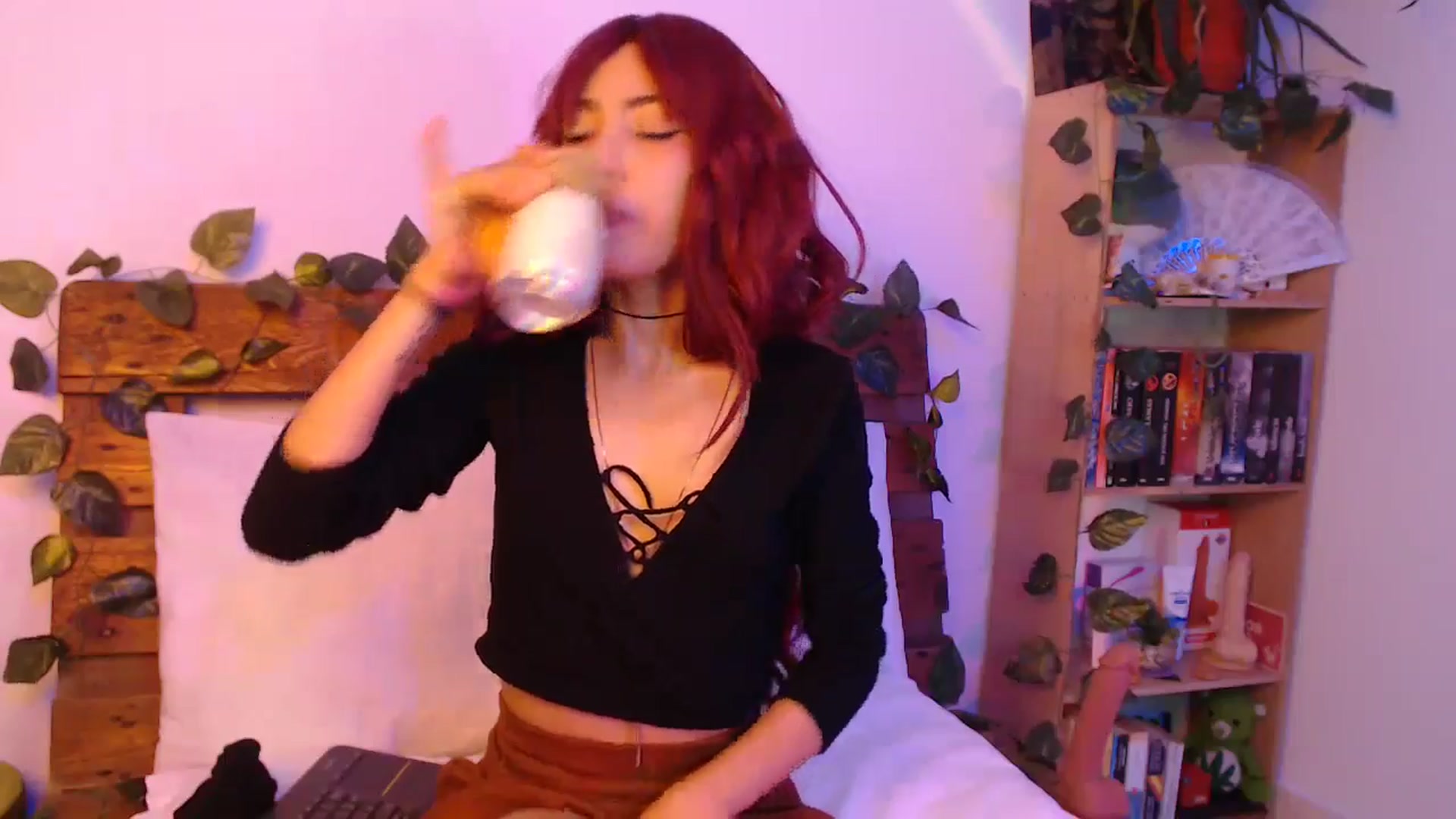 Gallery image thumbnail from Fairy_Rawwr's myfreecams stream on, 09/05/2024, 02:51 image 12 of 20