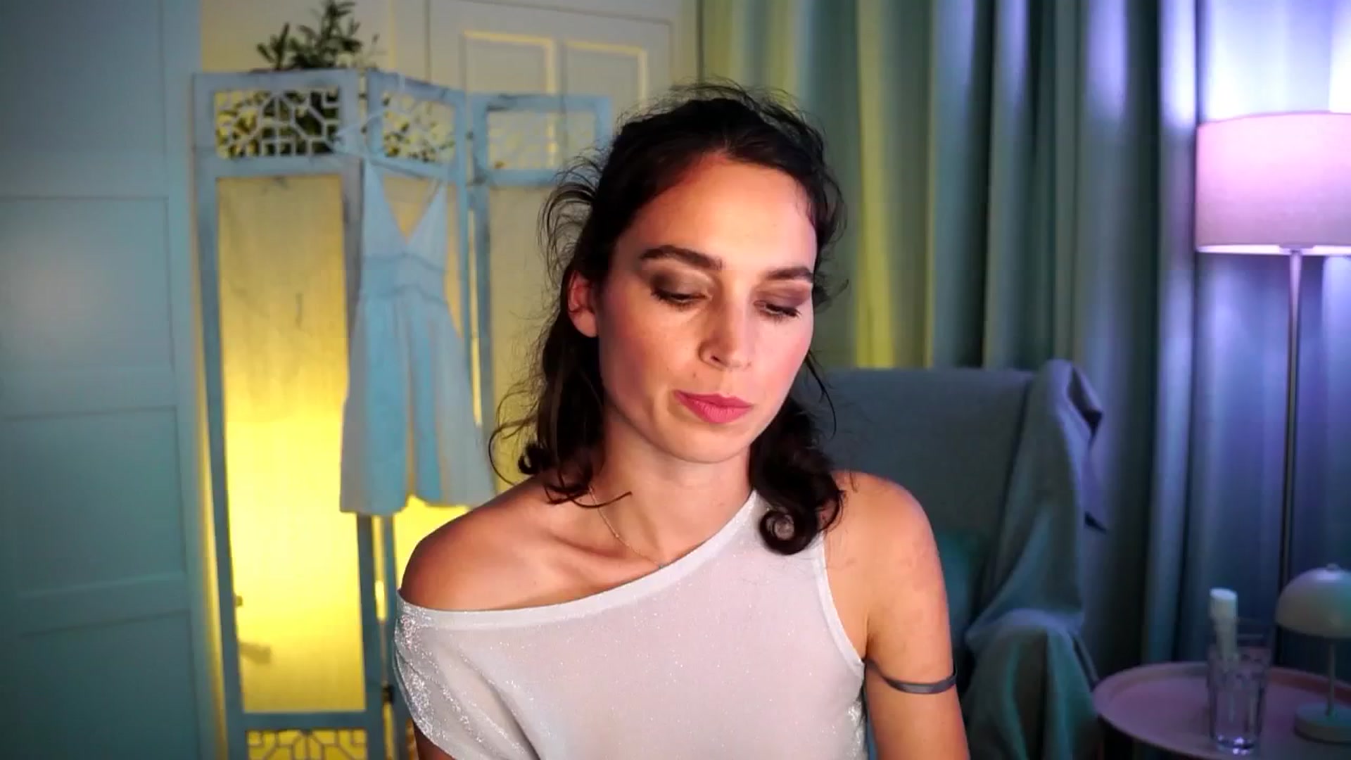 Gallery image thumbnail from Fairy_Sweet's myfreecams stream on, 06/27/2024, 19:04 image 8 of 20