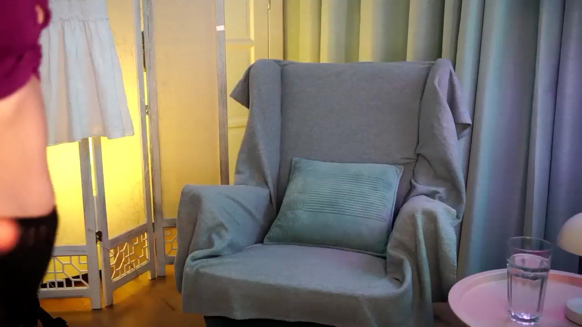 Gallery image thumbnail from Fairy_Sweet's myfreecams stream on, 07/22/2024, 19:06 image 3 of 20