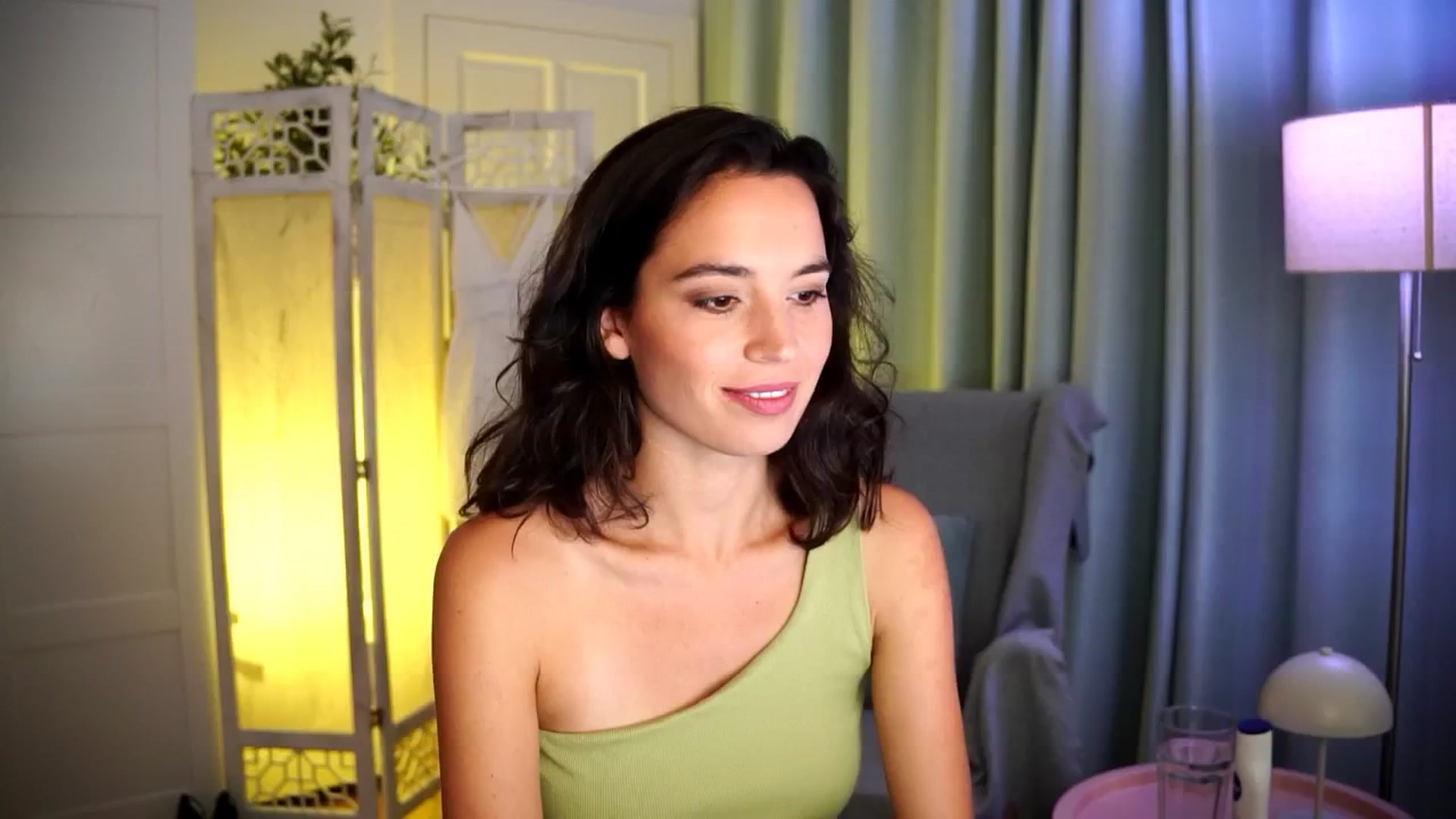 Gallery image thumbnail from Fairy_Sweet's myfreecams stream on, 07/25/2024, 10:19 image 1 of 20