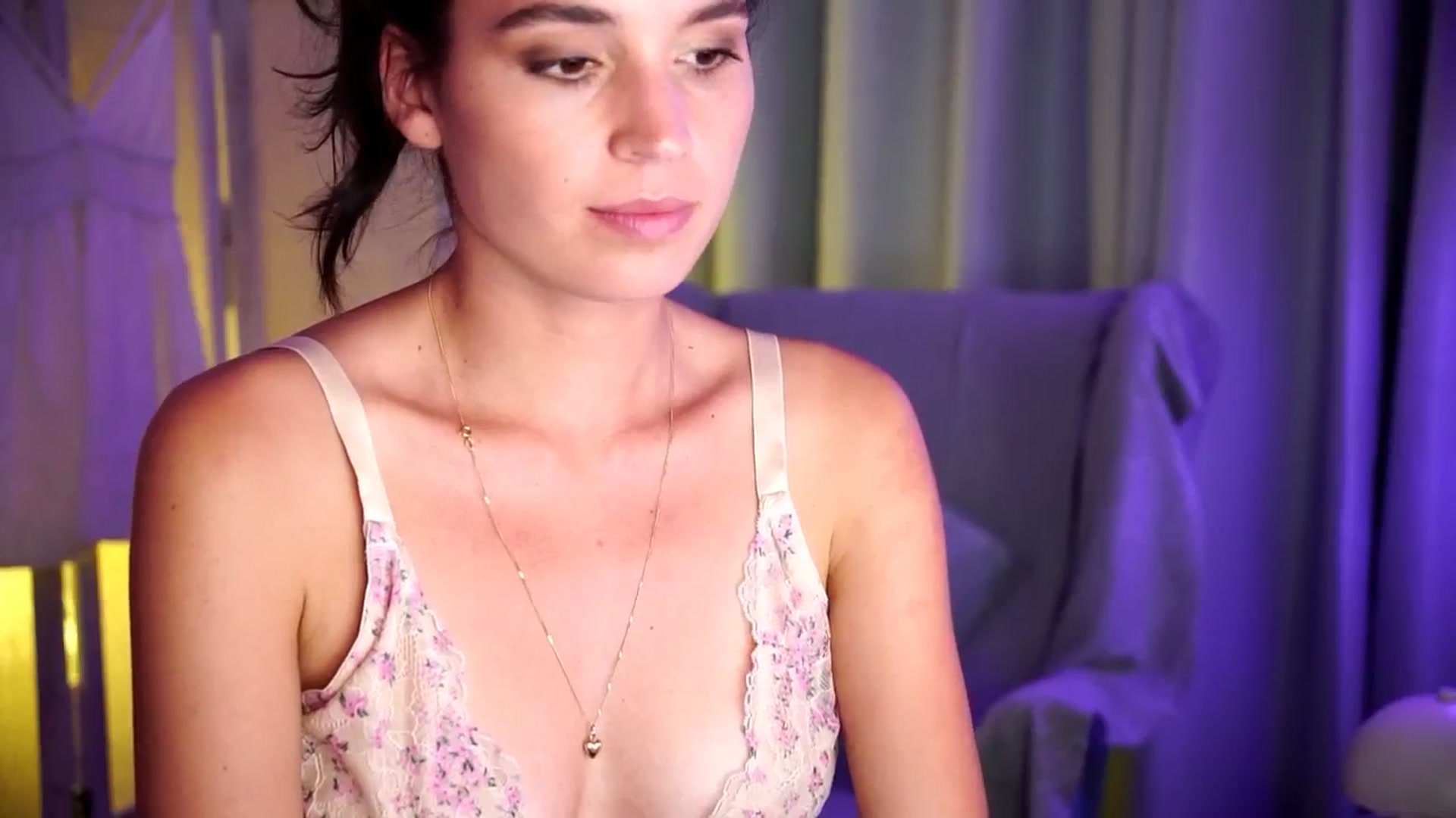 Gallery image thumbnail from Fairy_Sweet's myfreecams stream on, 08/25/2024, 15:56 image 5 of 20