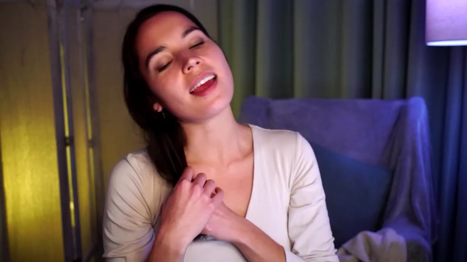 Gallery image thumbnail from Fairy_Sweet's myfreecams stream on, 12/12/2024, 21:02 image 1 of 20