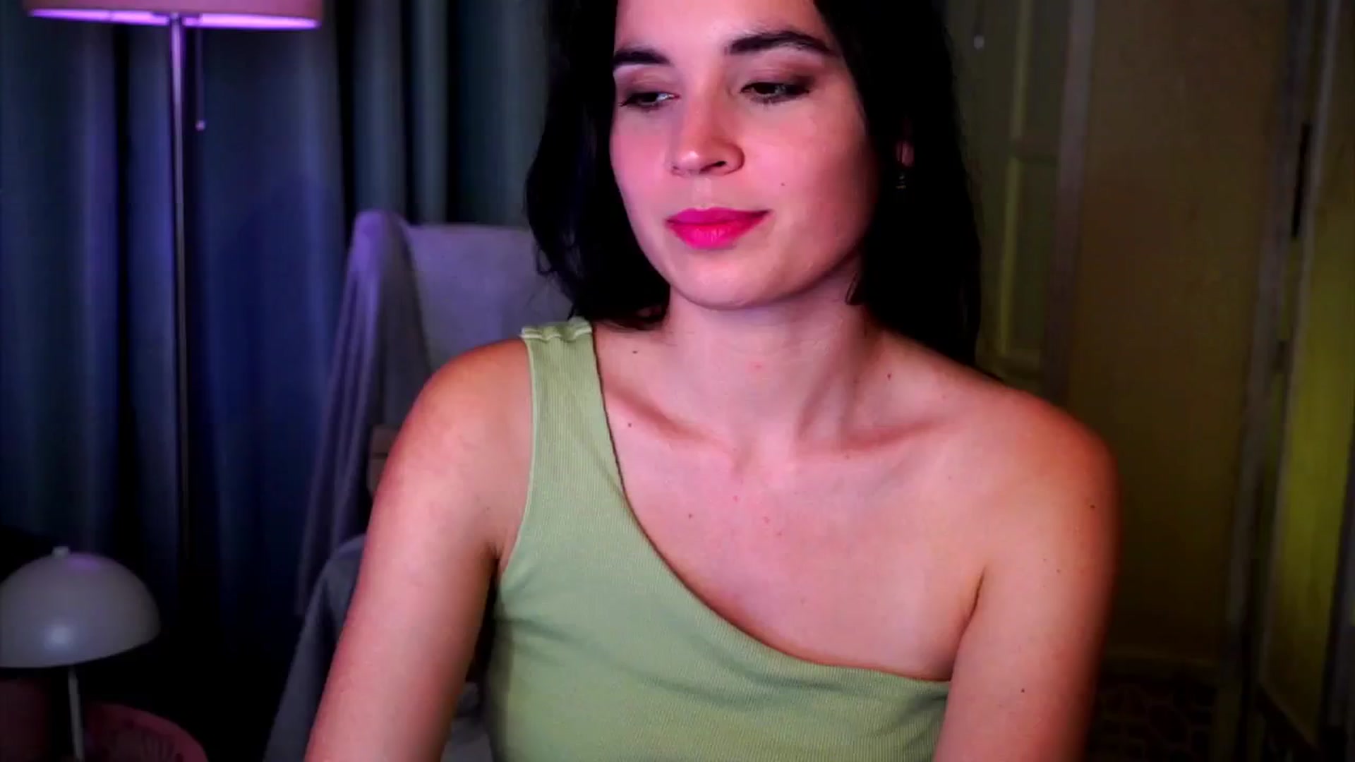 Gallery image thumbnail from Fairy_Sweet's myfreecams stream on, 02/10/2025, 12:48 image 17 of 20
