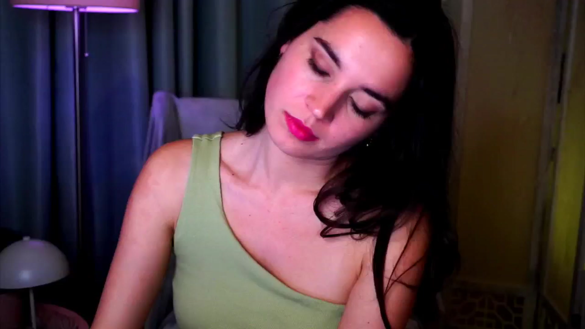 Gallery image thumbnail from Fairy_Sweet's myfreecams stream on, 02/10/2025, 12:48 image 18 of 20