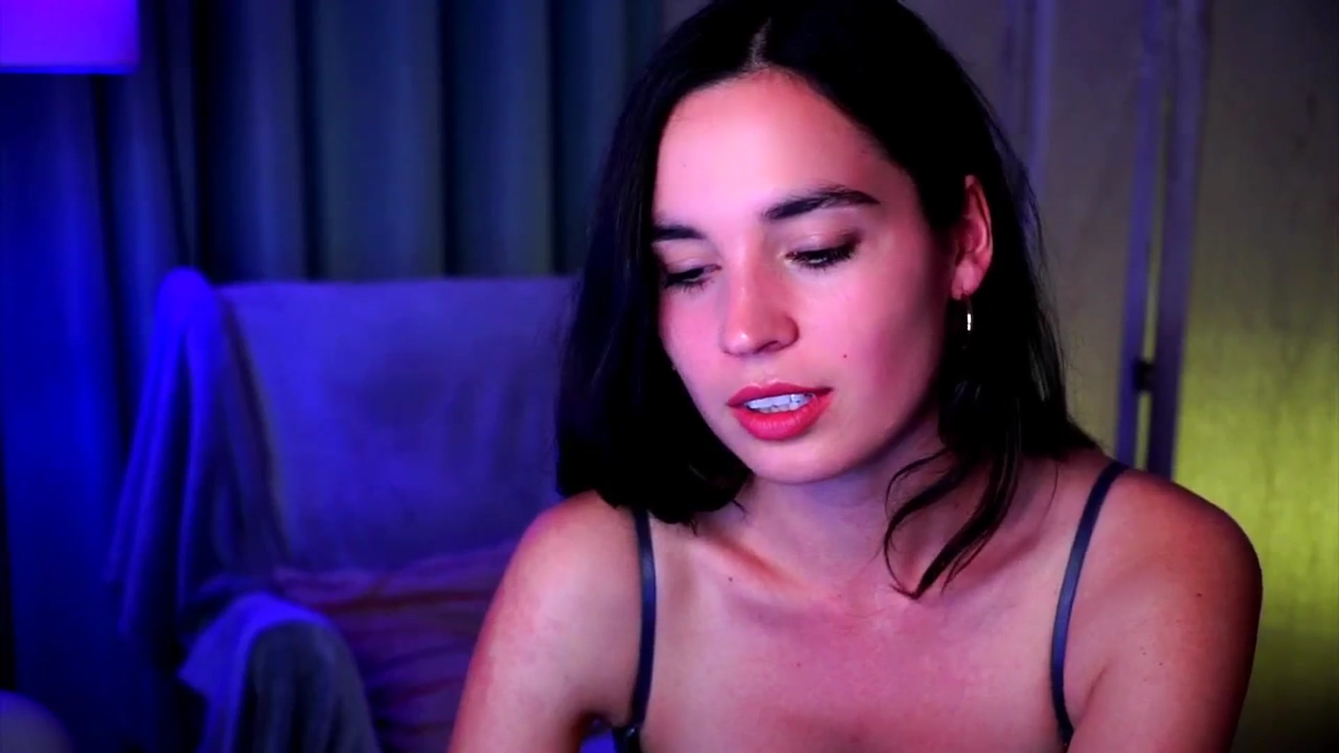 Gallery image thumbnail from Fairy_Sweet's myfreecams stream on, 03/18/2025, 16:25 image 4 of 20