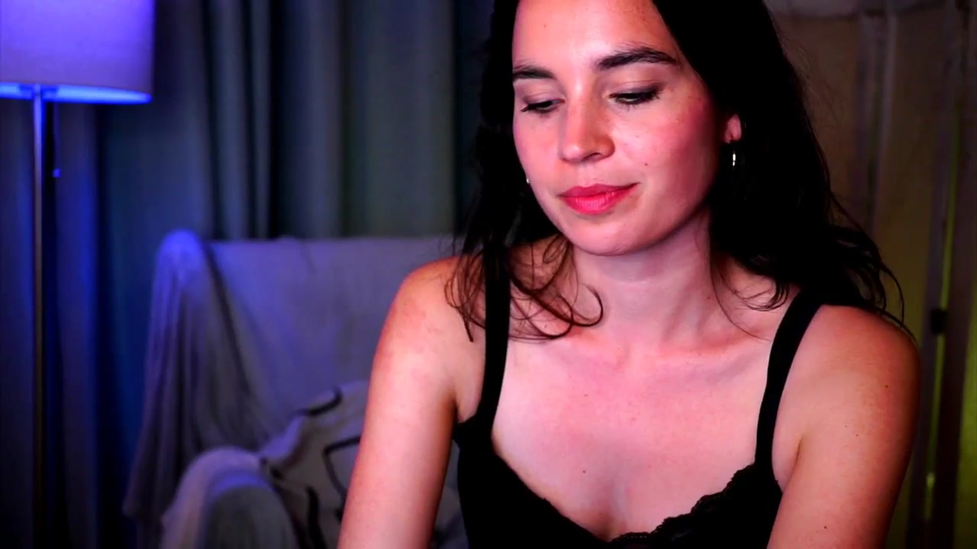 Gallery image thumbnail from Fairy_Sweet's myfreecams stream on, 04/20/2025, 15:12 image 14 of 20