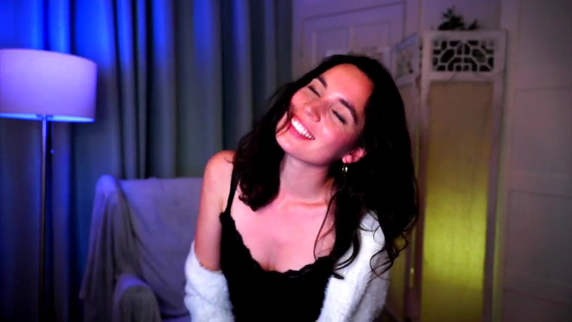 Gallery image thumbnail from Fairy_Sweet's myfreecams stream on, 04/20/2025, 15:12 image 4 of 20