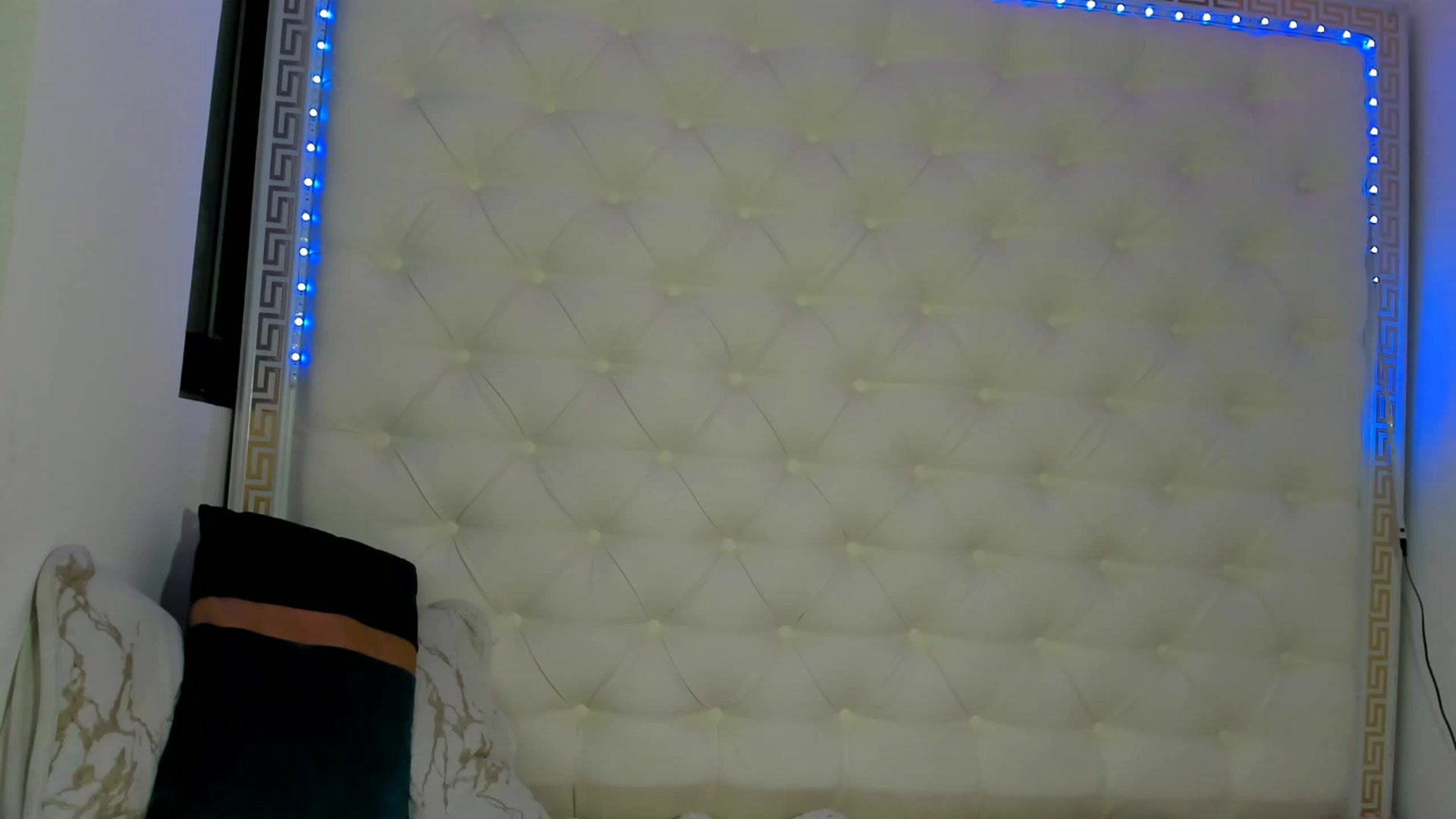 Gallery image thumbnail from Fallingdevil's myfreecams stream on, 11/24/2022, 13:36 image 3 of 20