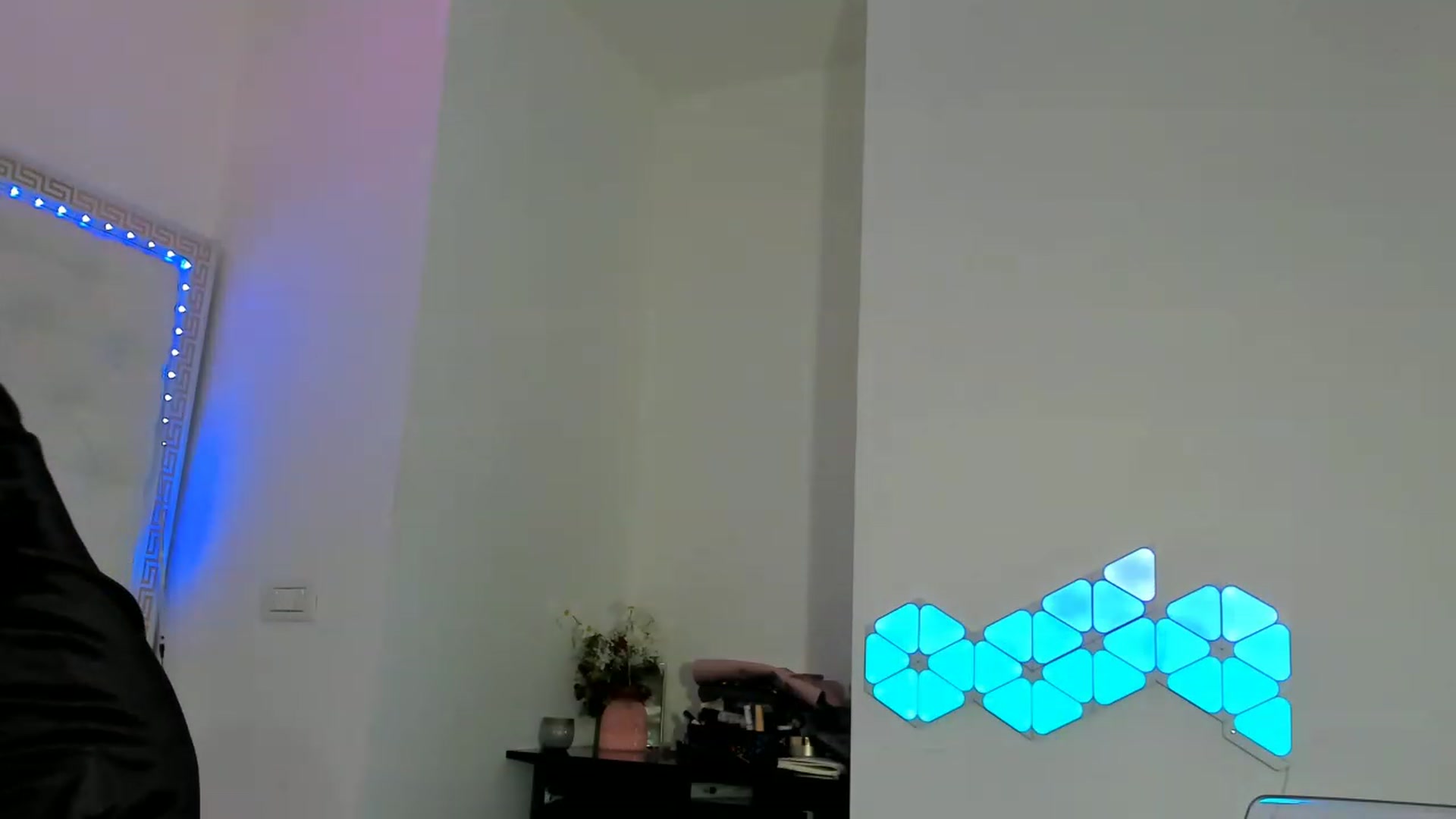 Gallery image thumbnail from Fallingdevil's myfreecams stream on, 11/26/2022, 10:35 image 8 of 20