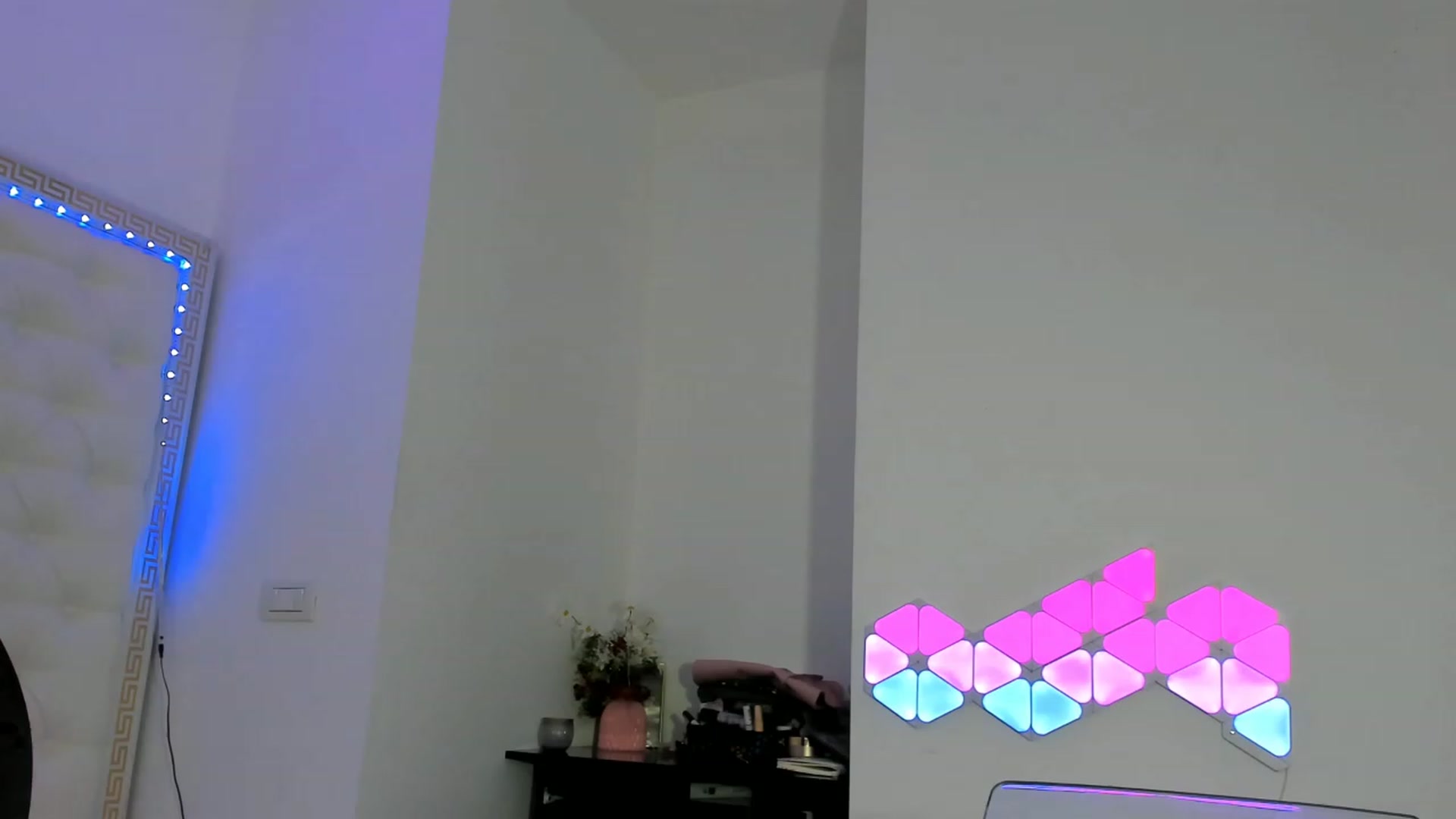 Gallery image thumbnail from Fallingdevil's myfreecams stream on, 11/26/2022, 10:35 image 10 of 20