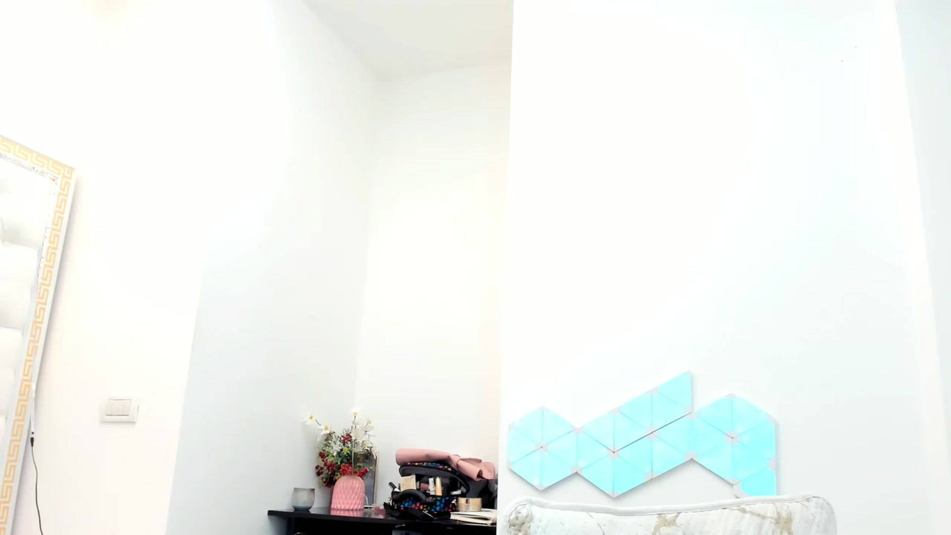 Gallery image thumbnail from Fallingdevil's myfreecams stream on, 11/29/2022, 09:26 image 13 of 20