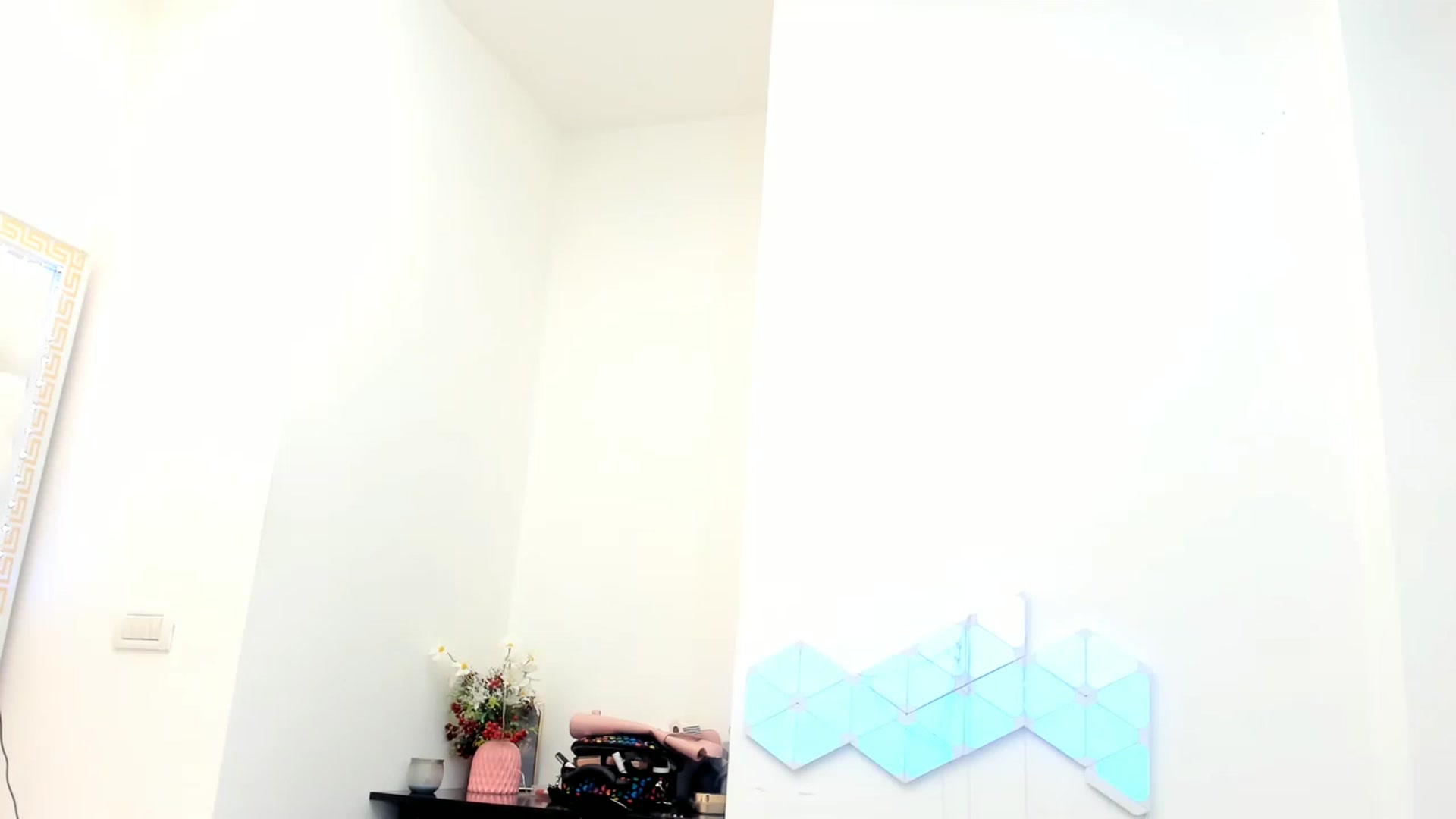Gallery image thumbnail from Fallingdevil's myfreecams stream on, 12/08/2022, 12:51 image 11 of 20