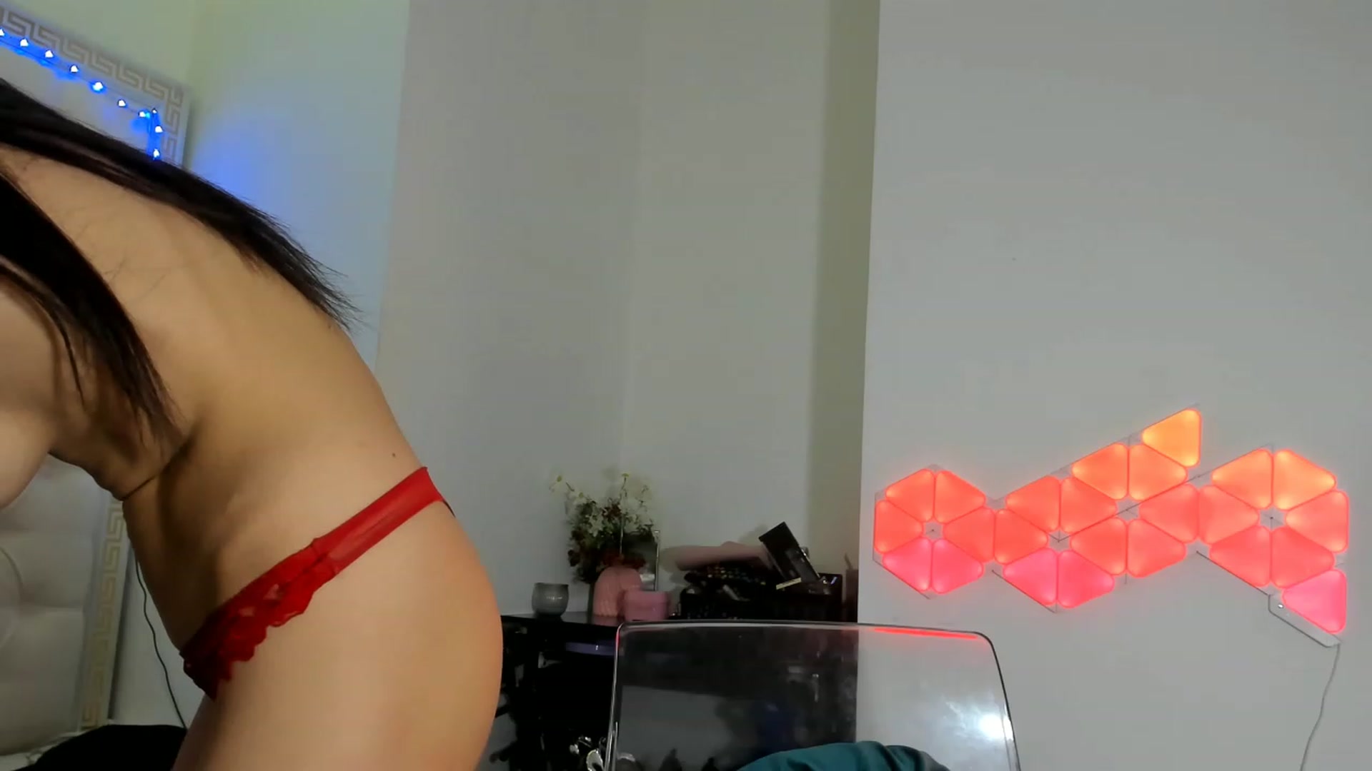 Gallery image thumbnail from Fallingdevil's myfreecams stream on, 12/30/2022, 10:31 image 12 of 20