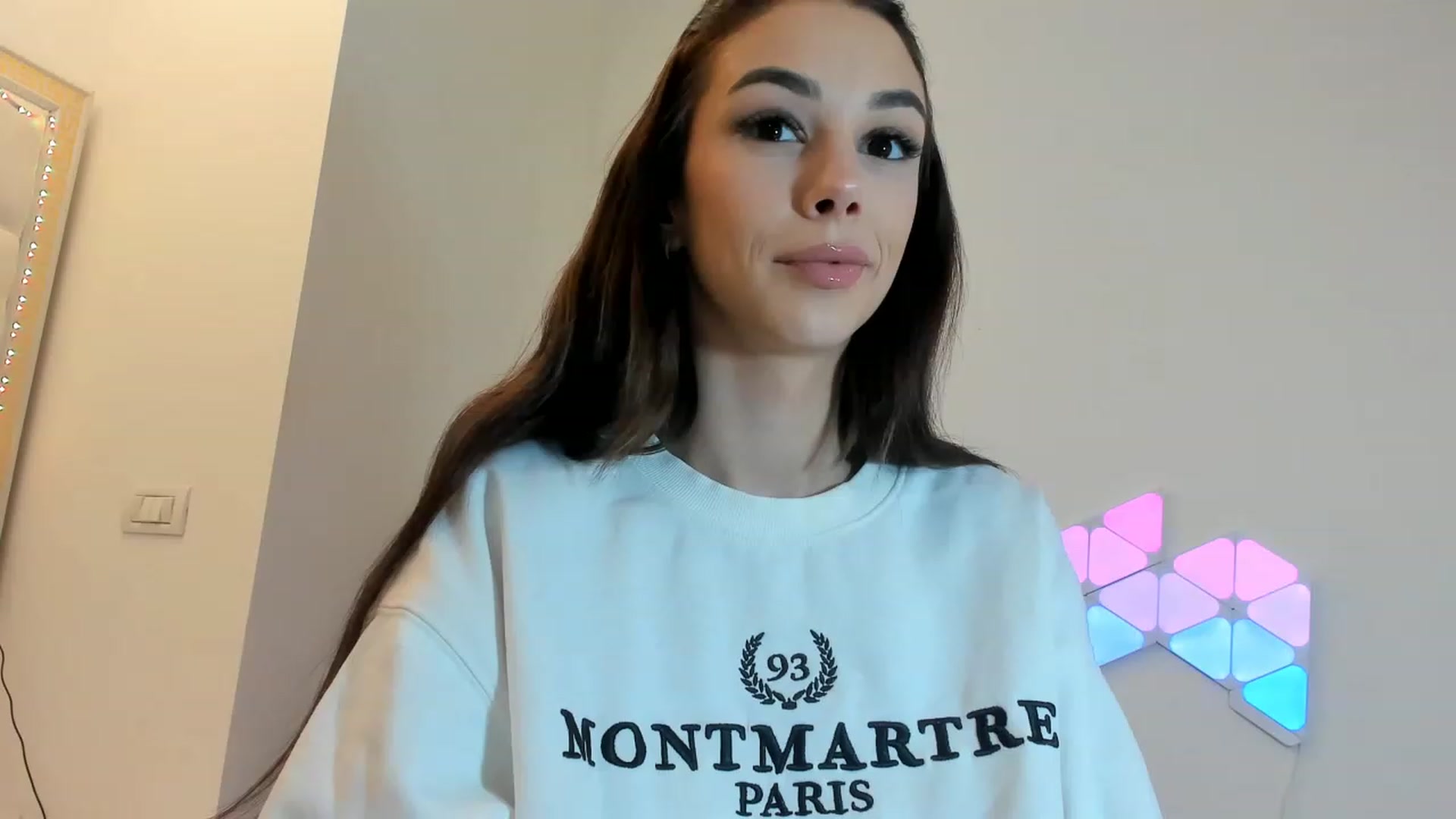 Gallery image thumbnail from Fallingdevil's myfreecams stream on, 12/30/2022, 12:17 image 20 of 20