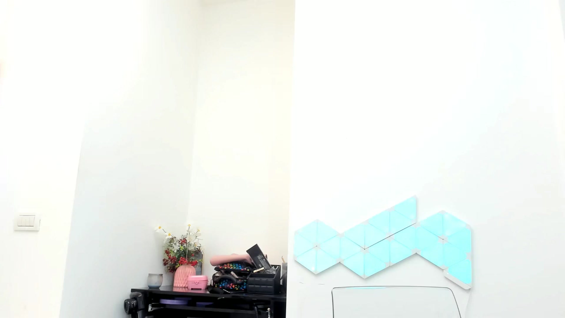 Gallery image thumbnail from Fallingdevil's myfreecams stream on, 01/03/2023, 10:25 image 6 of 20