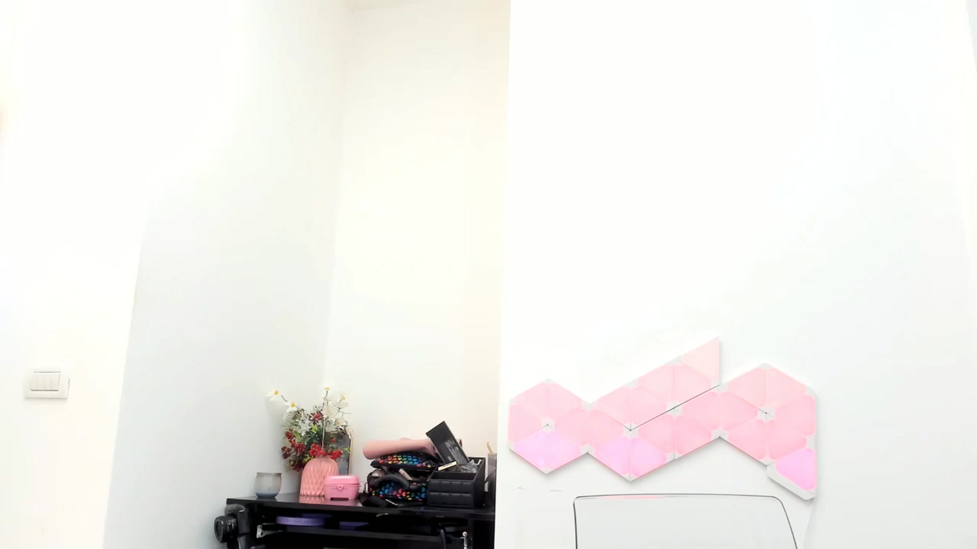 Gallery image thumbnail from Fallingdevil's myfreecams stream on, 01/03/2023, 10:25 image 7 of 20