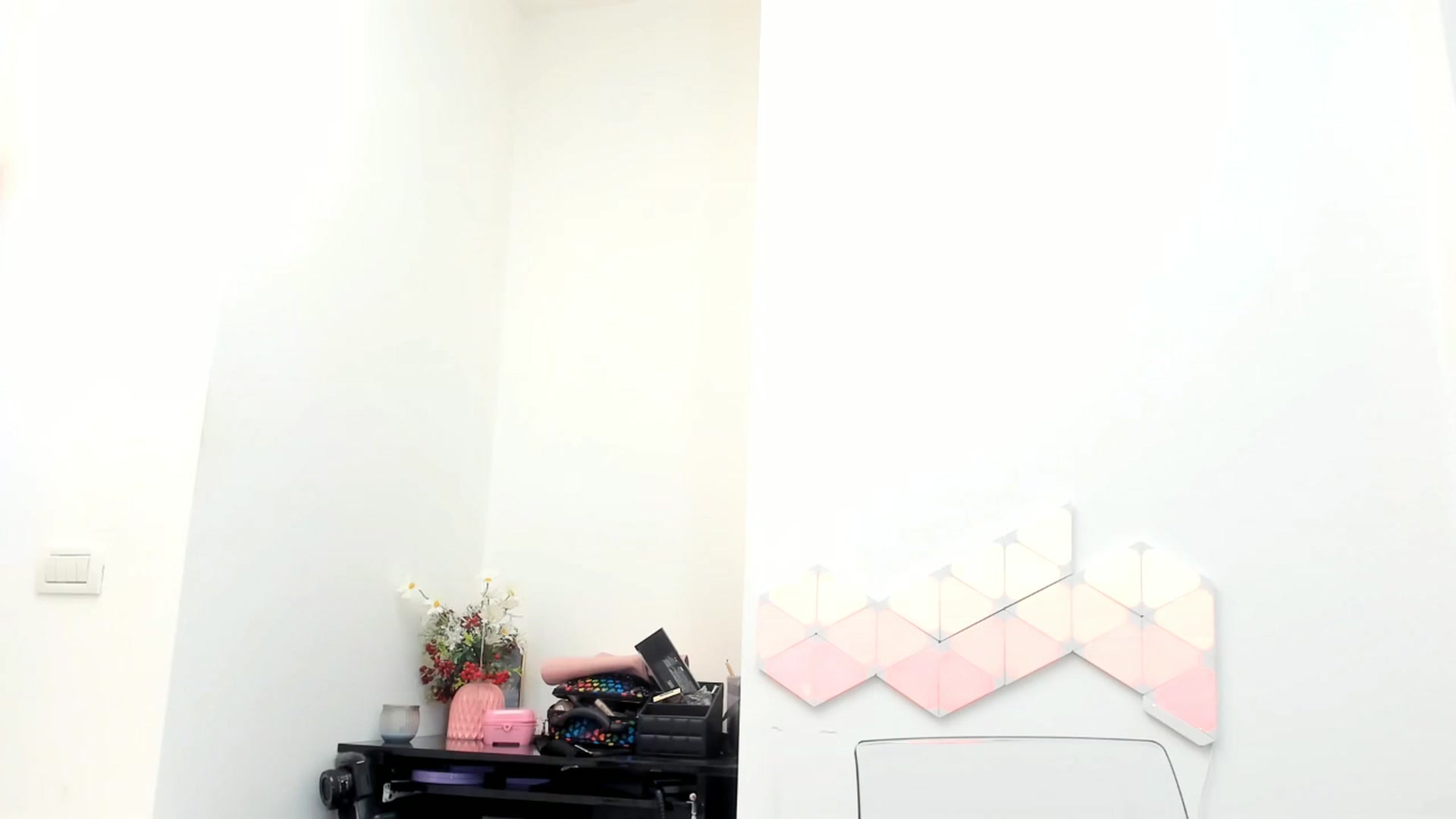 Gallery image thumbnail from Fallingdevil's myfreecams stream on, 01/03/2023, 10:25 image 1 of 20