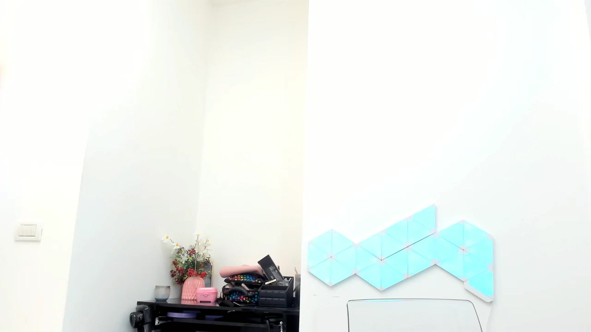Gallery image thumbnail from Fallingdevil's myfreecams stream on, 01/03/2023, 10:25 image 2 of 20