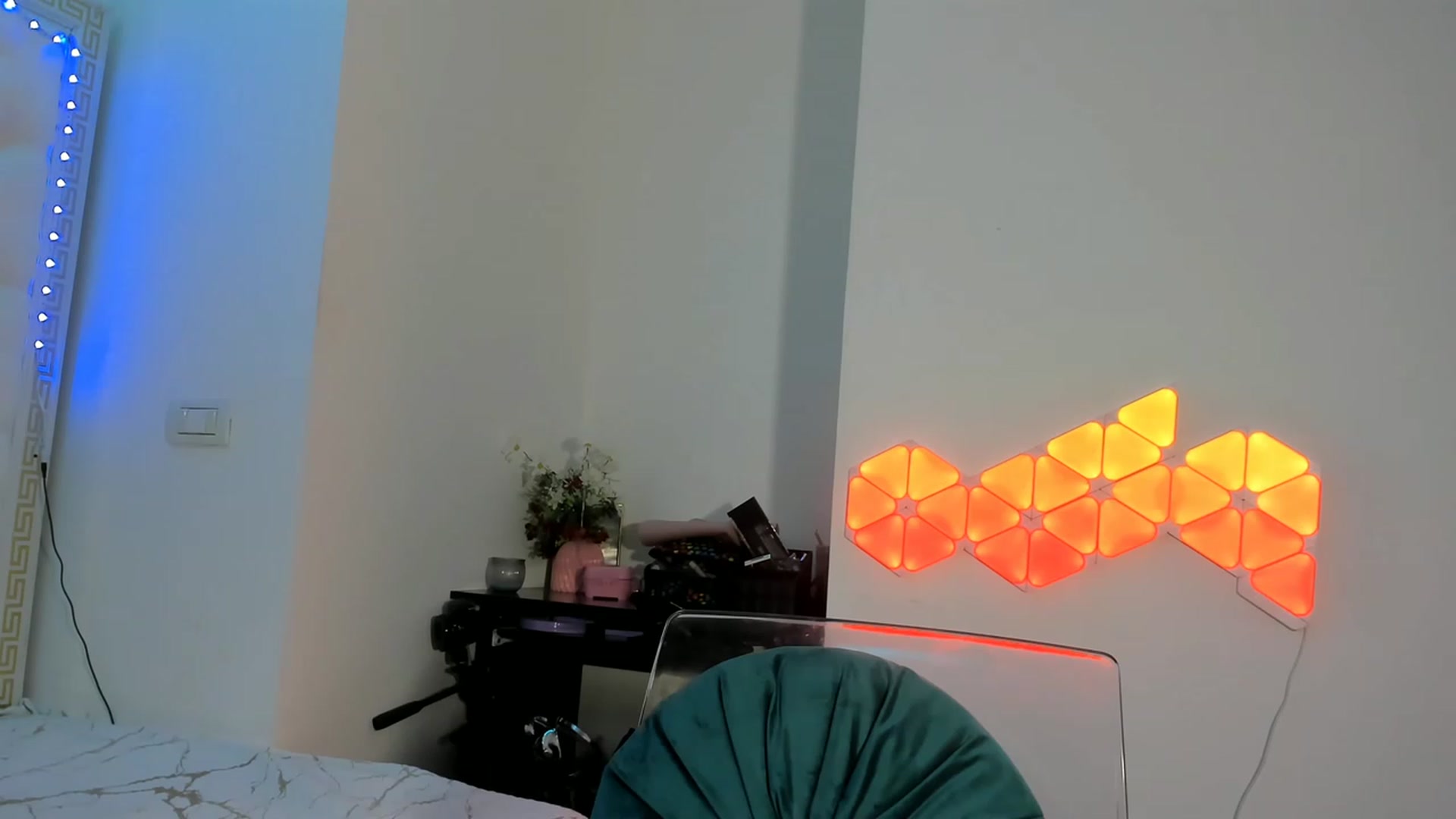 Gallery image thumbnail from Fallingdevil's myfreecams stream on, 01/05/2023, 12:37 image 16 of 20