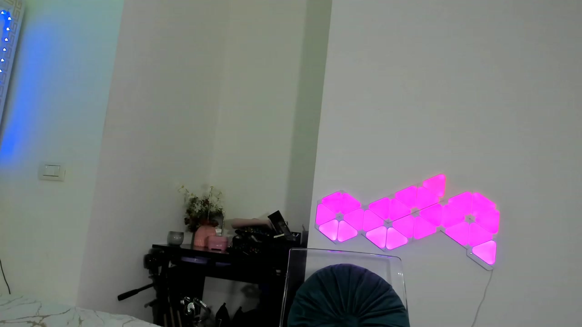 Gallery image thumbnail from Fallingdevil's myfreecams stream on, 01/06/2023, 12:25 image 3 of 20