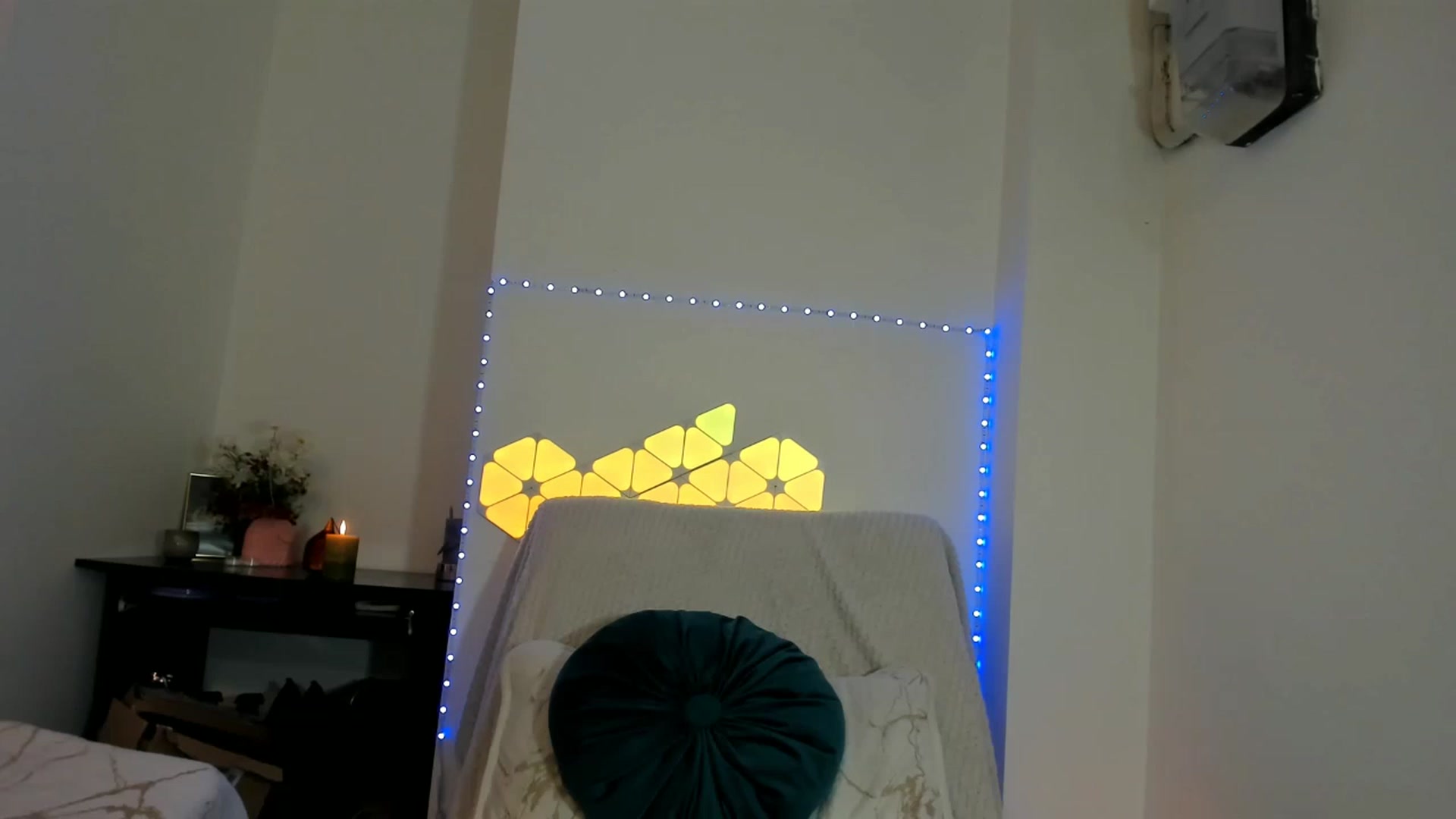 Gallery image thumbnail from Fallingdevil's myfreecams stream on, 01/23/2023, 12:37 image 5 of 20
