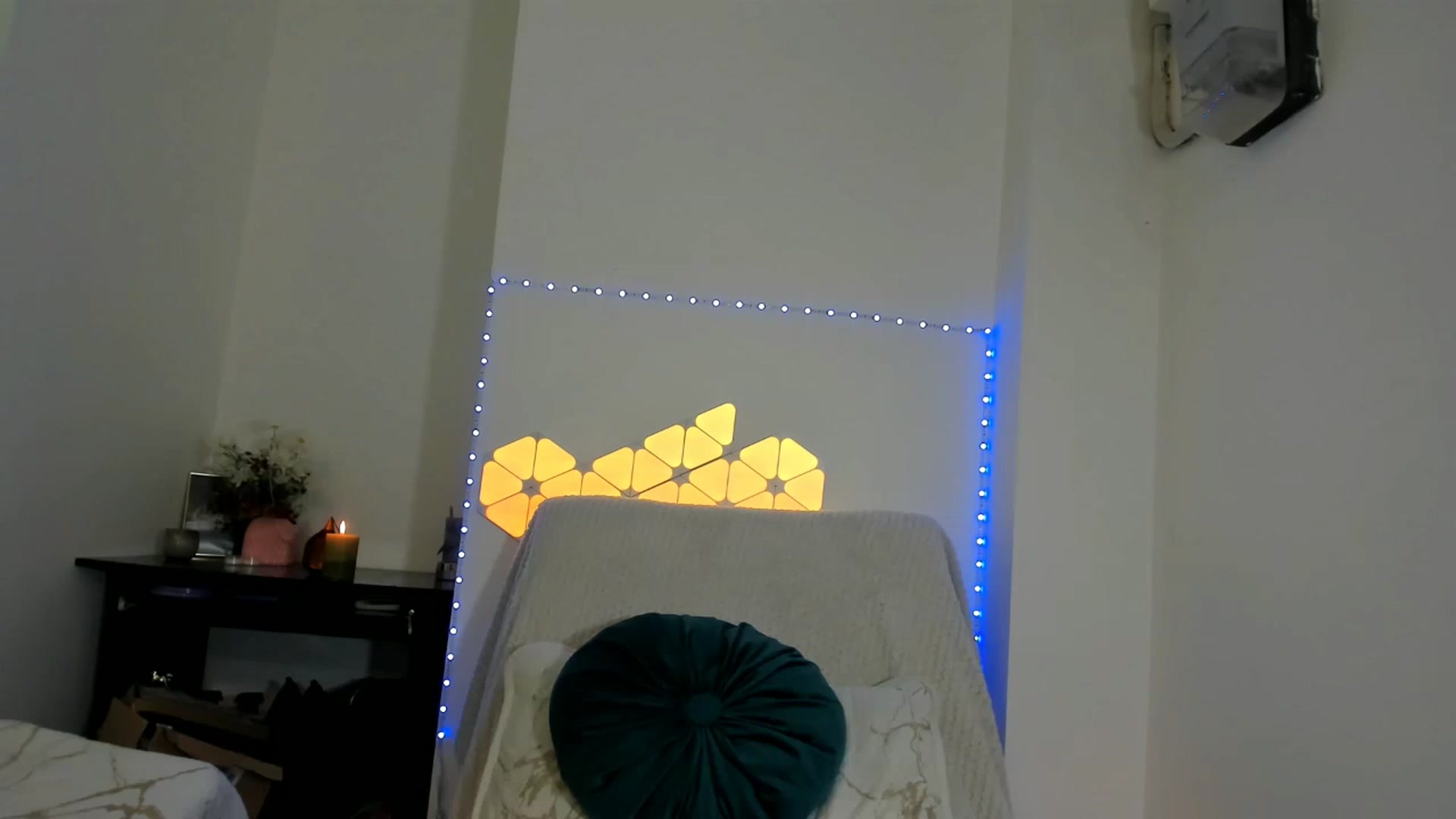 Gallery image thumbnail from Fallingdevil's myfreecams stream on, 01/23/2023, 12:37 image 15 of 20