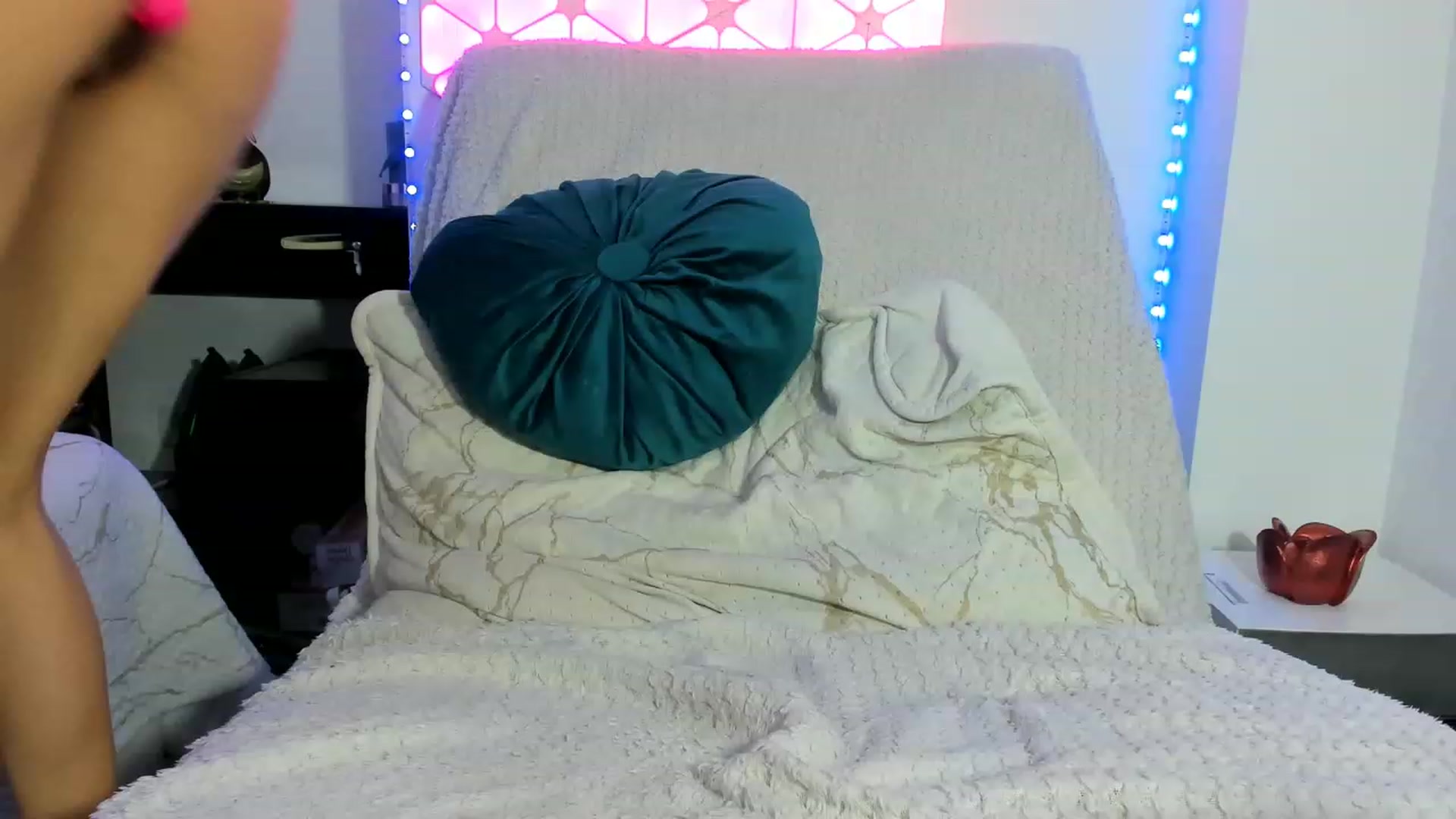 Gallery image thumbnail from Fallingdevil's myfreecams stream on, 01/29/2023, 14:16 image 10 of 20