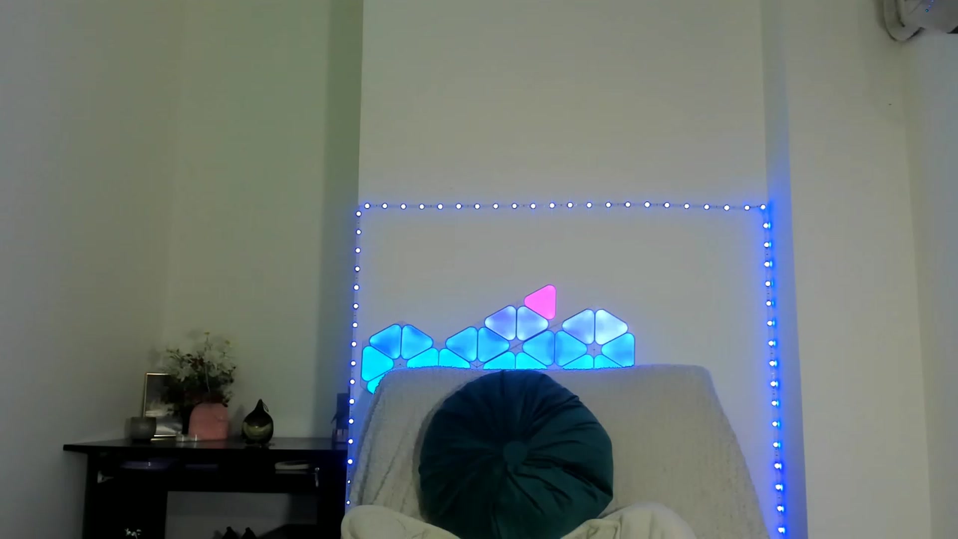 Gallery image thumbnail from Fallingdevil's myfreecams stream on, 01/29/2023, 14:16 image 2 of 20