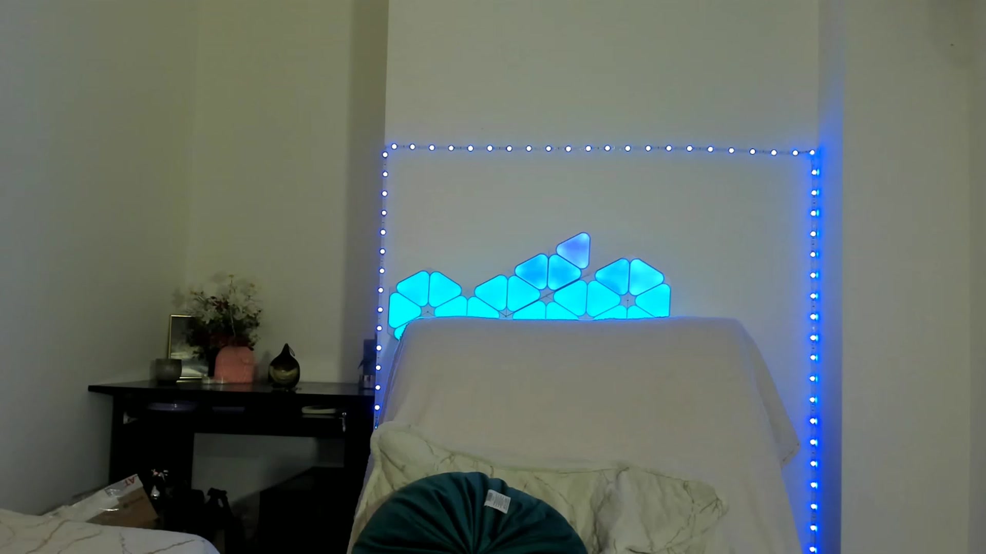 Gallery image thumbnail from Fallingdevil's myfreecams stream on, 01/30/2023, 11:23 image 15 of 20