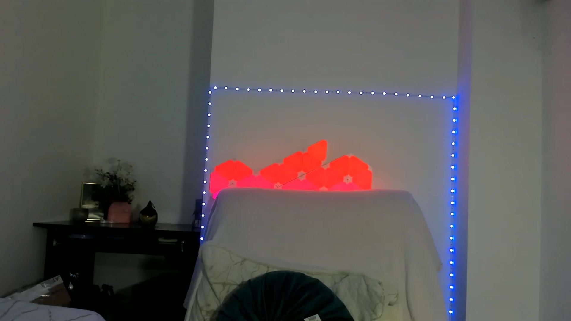 Gallery image thumbnail from Fallingdevil's myfreecams stream on, 01/30/2023, 13:24 image 8 of 20