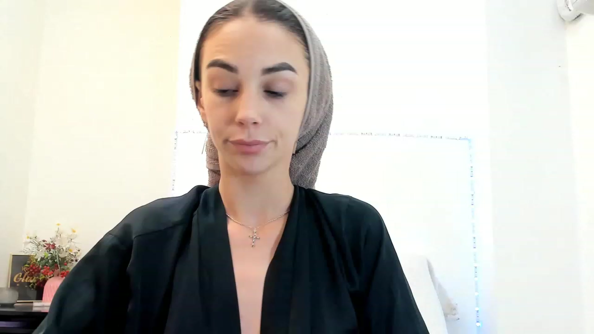 Gallery image thumbnail from Fallingdevil's myfreecams stream on, 01/31/2023, 12:05 image 14 of 20