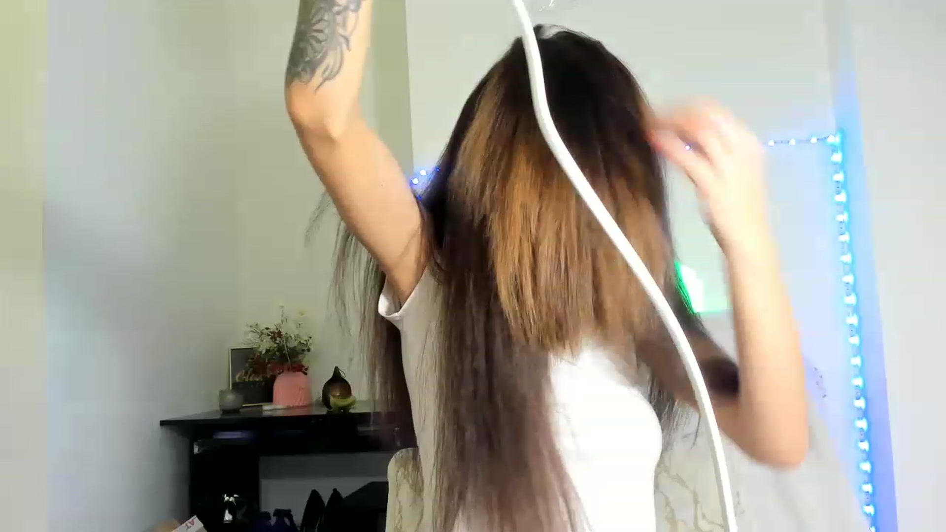 Gallery image thumbnail from Fallingdevil's myfreecams stream on, 01/31/2023, 14:39 image 10 of 20