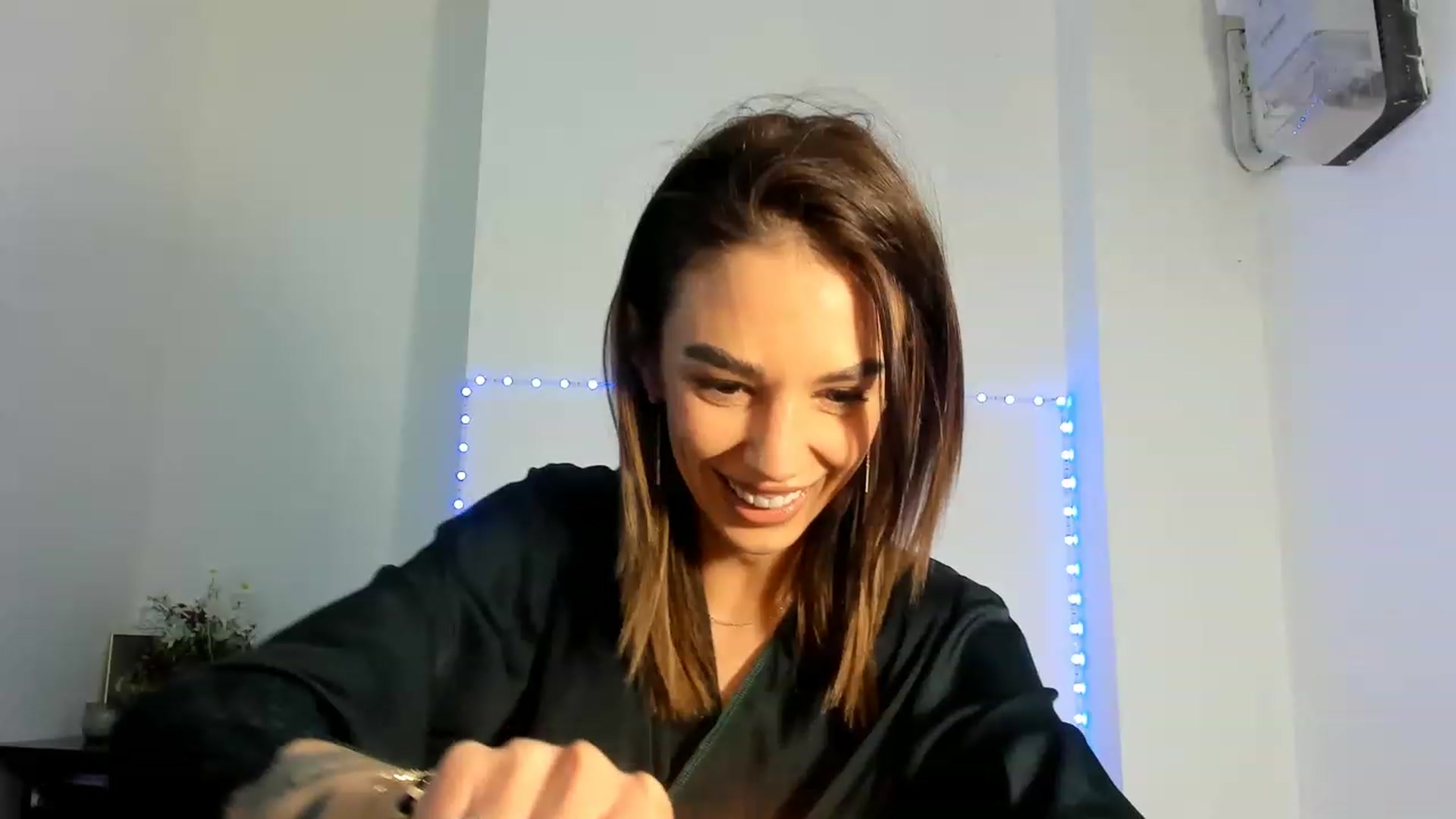 Gallery image thumbnail from Fallingdevil's myfreecams stream on, 02/02/2023, 12:06 image 6 of 20