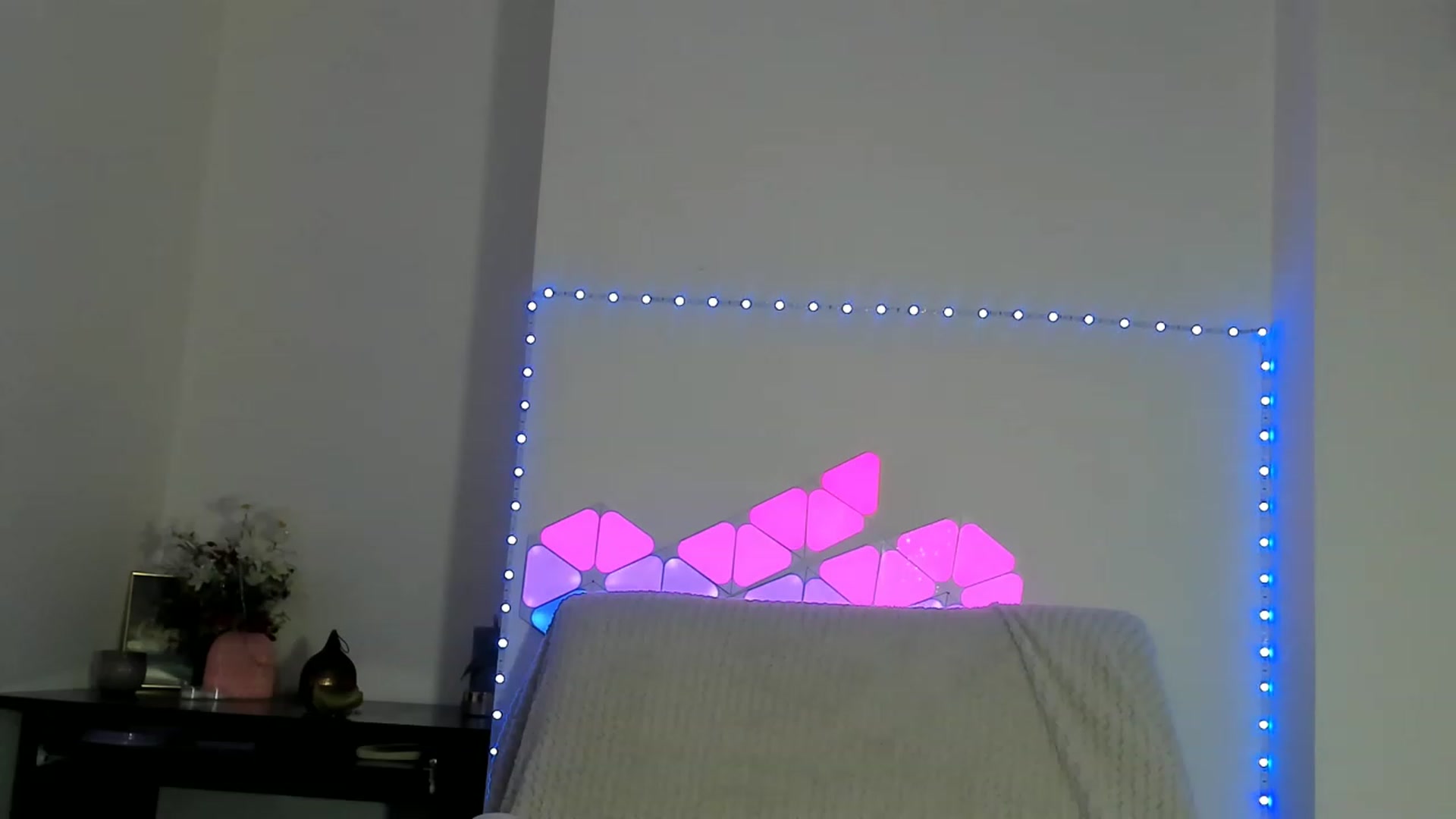 Gallery image thumbnail from Fallingdevil's myfreecams stream on, 02/04/2023, 12:50 image 17 of 20