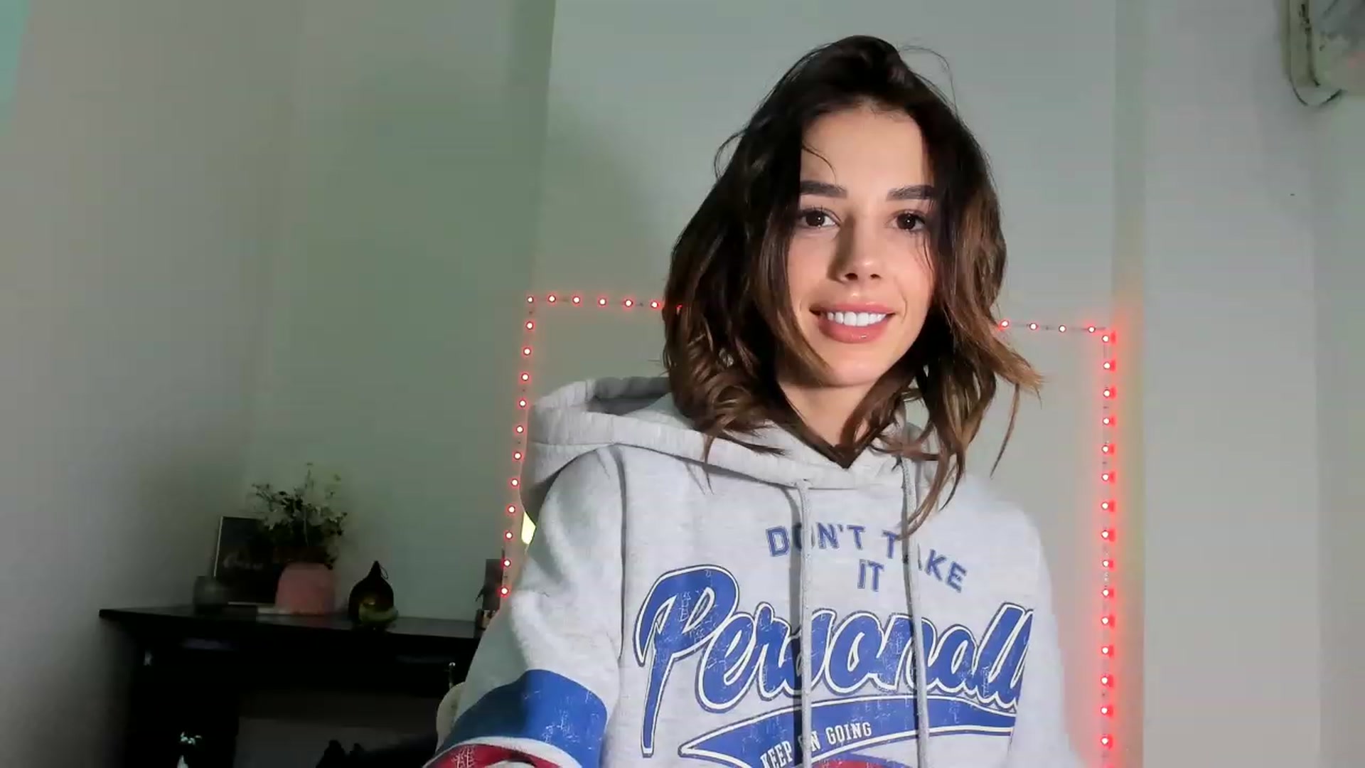 Gallery image thumbnail from Fallingdevil's myfreecams stream on, 02/05/2023, 08:40 image 13 of 20