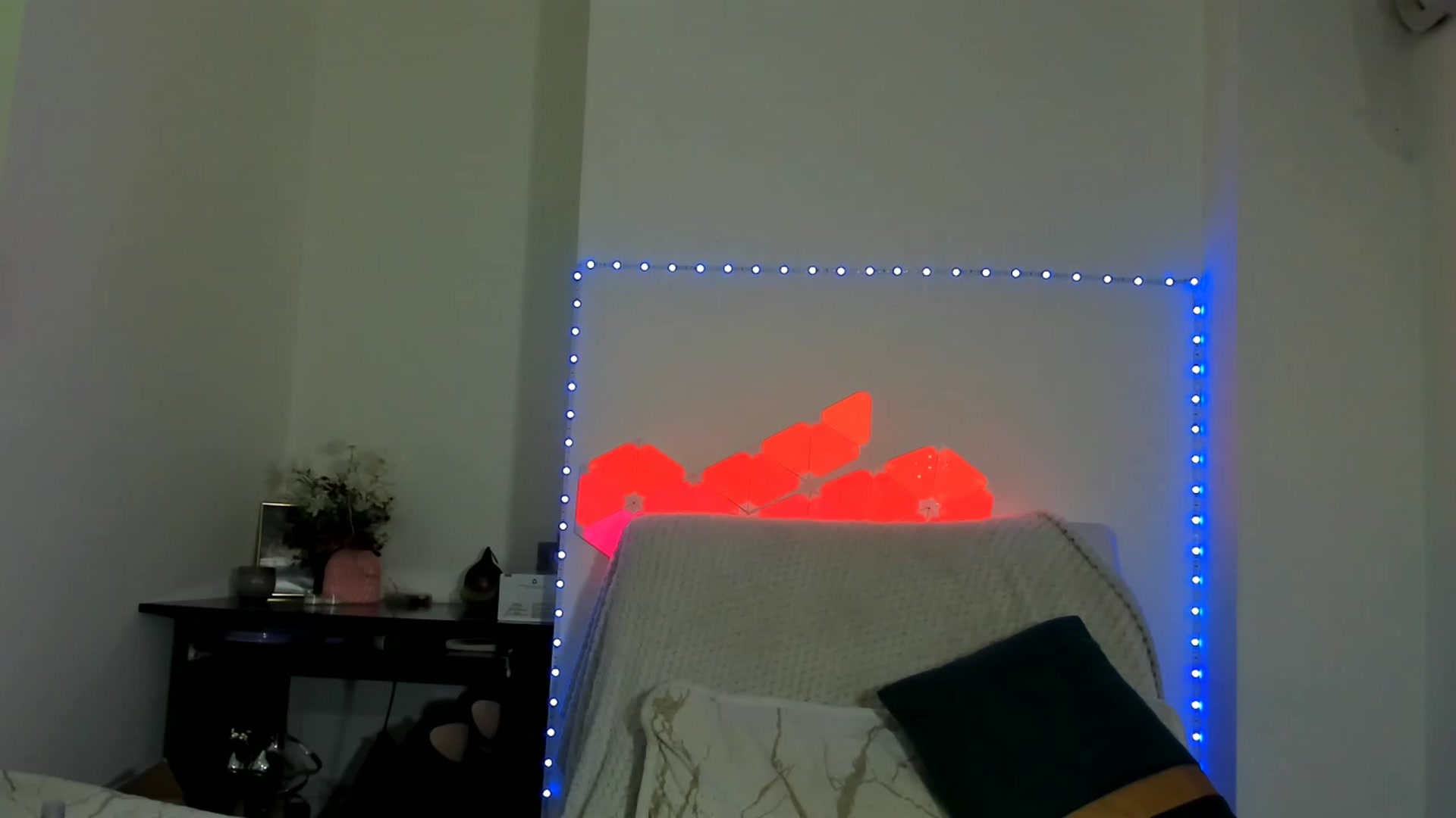 Gallery image thumbnail from Fallingdevil's myfreecams stream on, 02/14/2023, 15:47 image 13 of 20