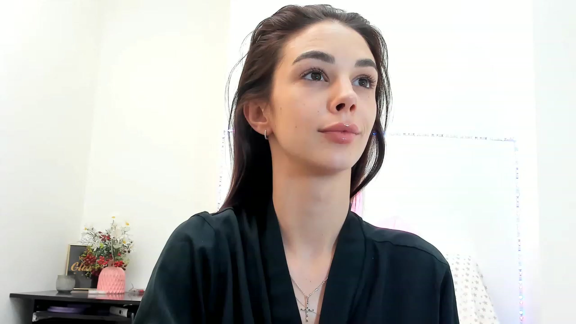 Gallery image thumbnail from Fallingdevil's myfreecams stream on, 02/17/2023, 11:42 image 18 of 20