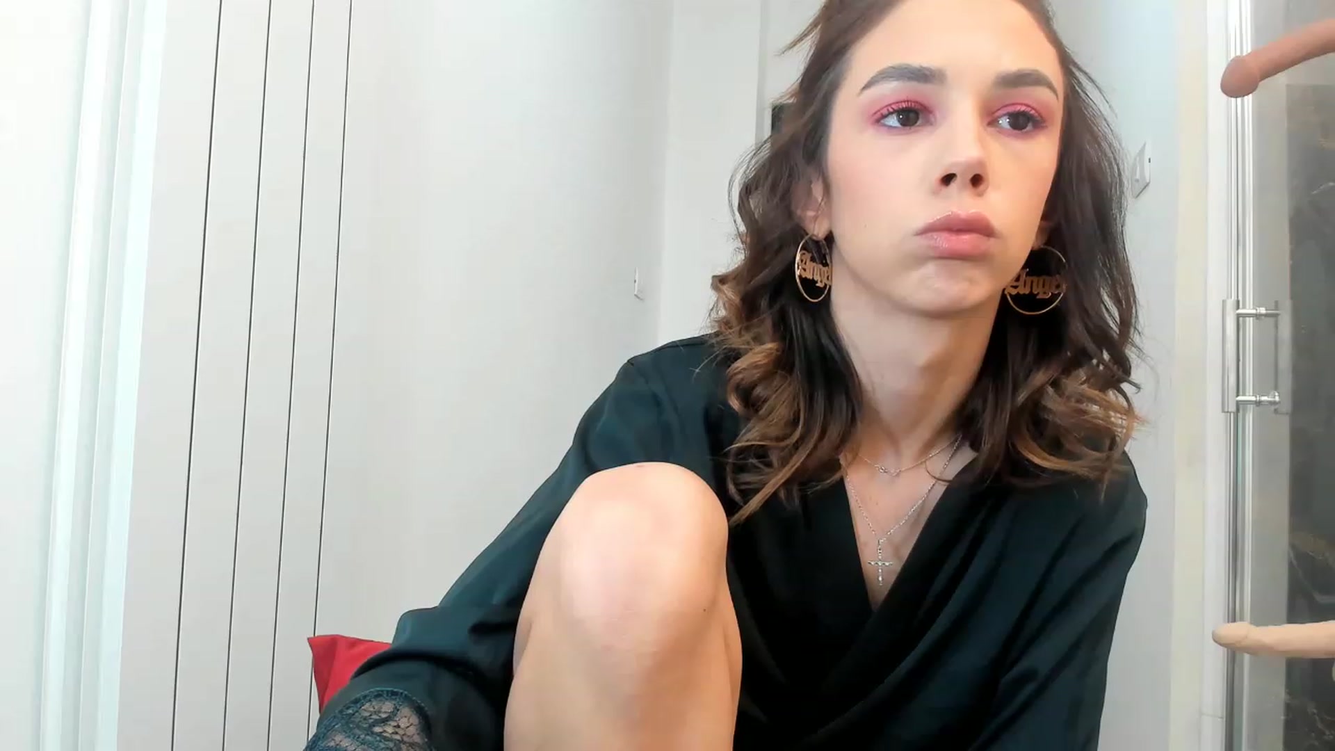 Gallery image thumbnail from Fallingdevil's myfreecams stream on, 02/22/2023, 12:14 image 16 of 20