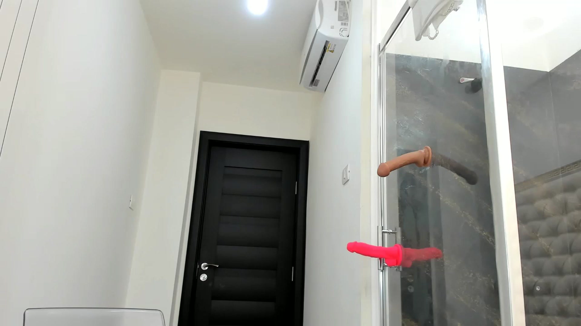 Gallery image thumbnail from Fallingdevil's myfreecams stream on, 02/25/2023, 13:32 image 16 of 20